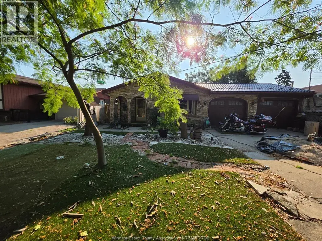 1058 Riverdale, Windsor