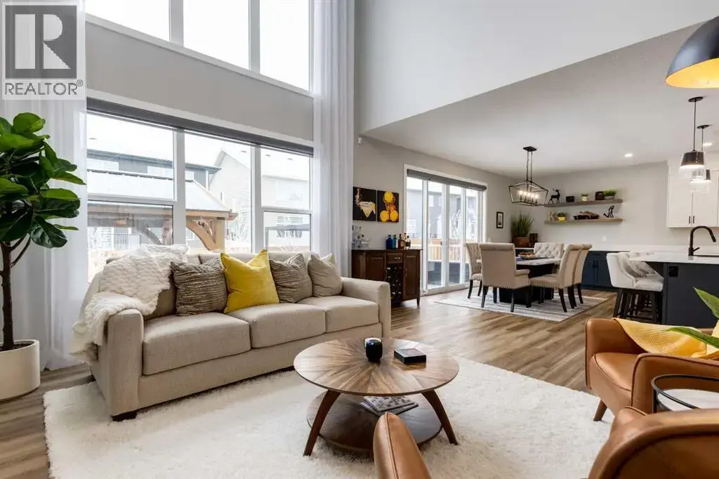 18 South Shore Bay, Chestermere