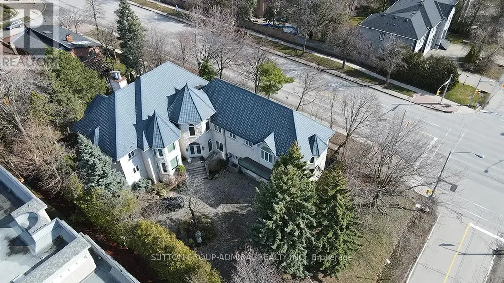 206 Arnold Avenue, Vaughan (Crestwood-Springfarm-Yorkhill)