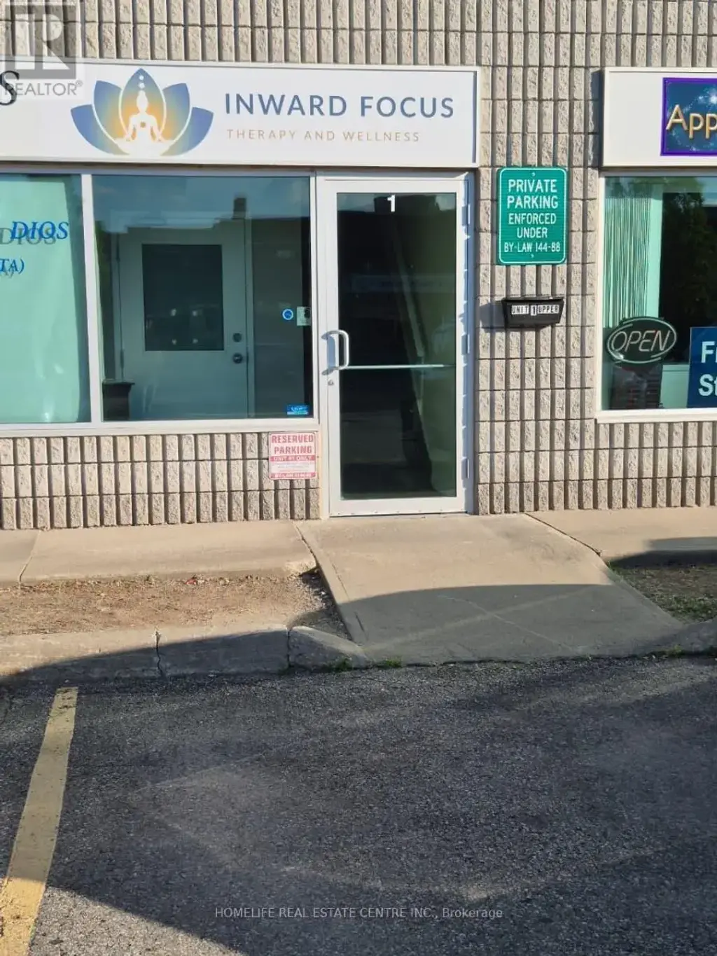 1 (upper) - 45 Dalkeith Drive, Brantford