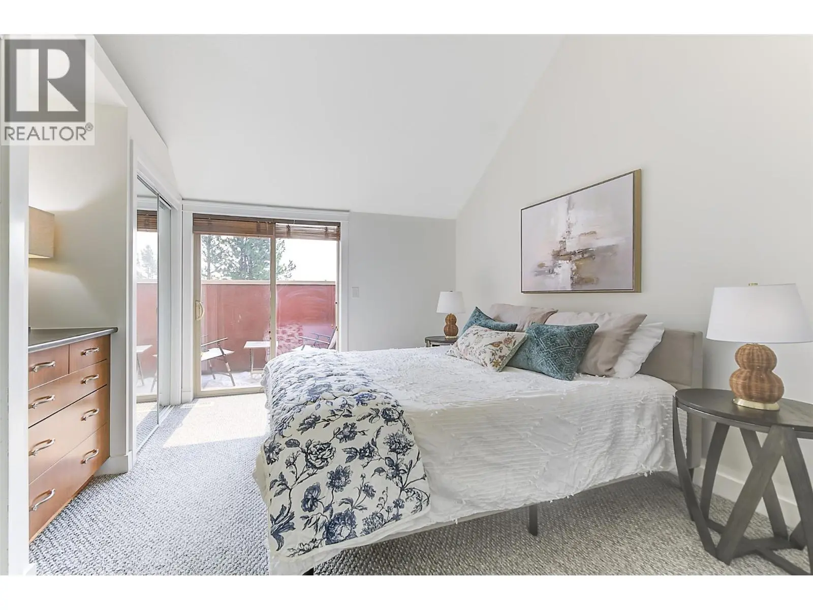1795 Country Club Drive Unit# 204. Kelowna, British Columbia