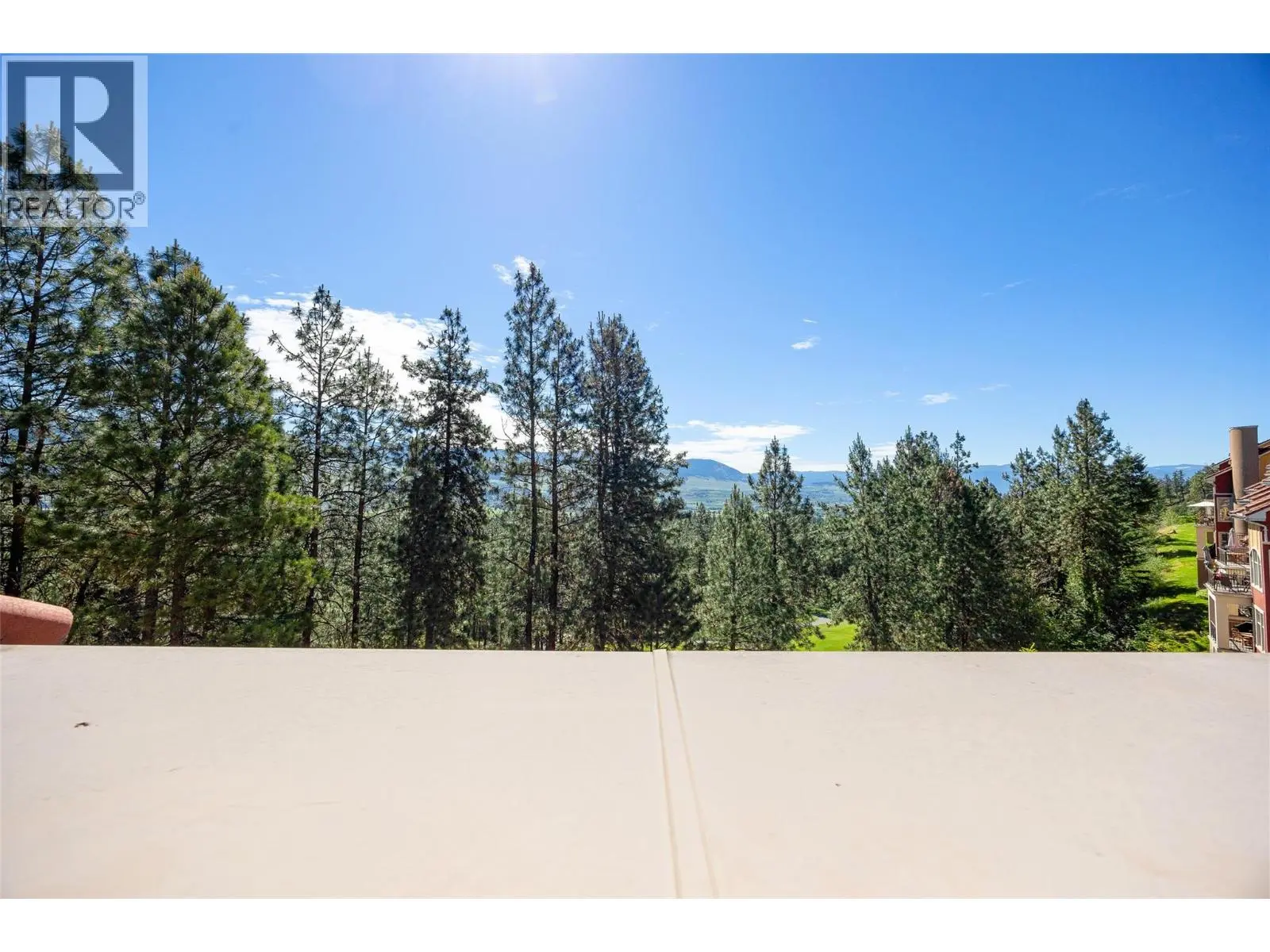 1795 Country Club Drive Unit# 204. Kelowna, British Columbia