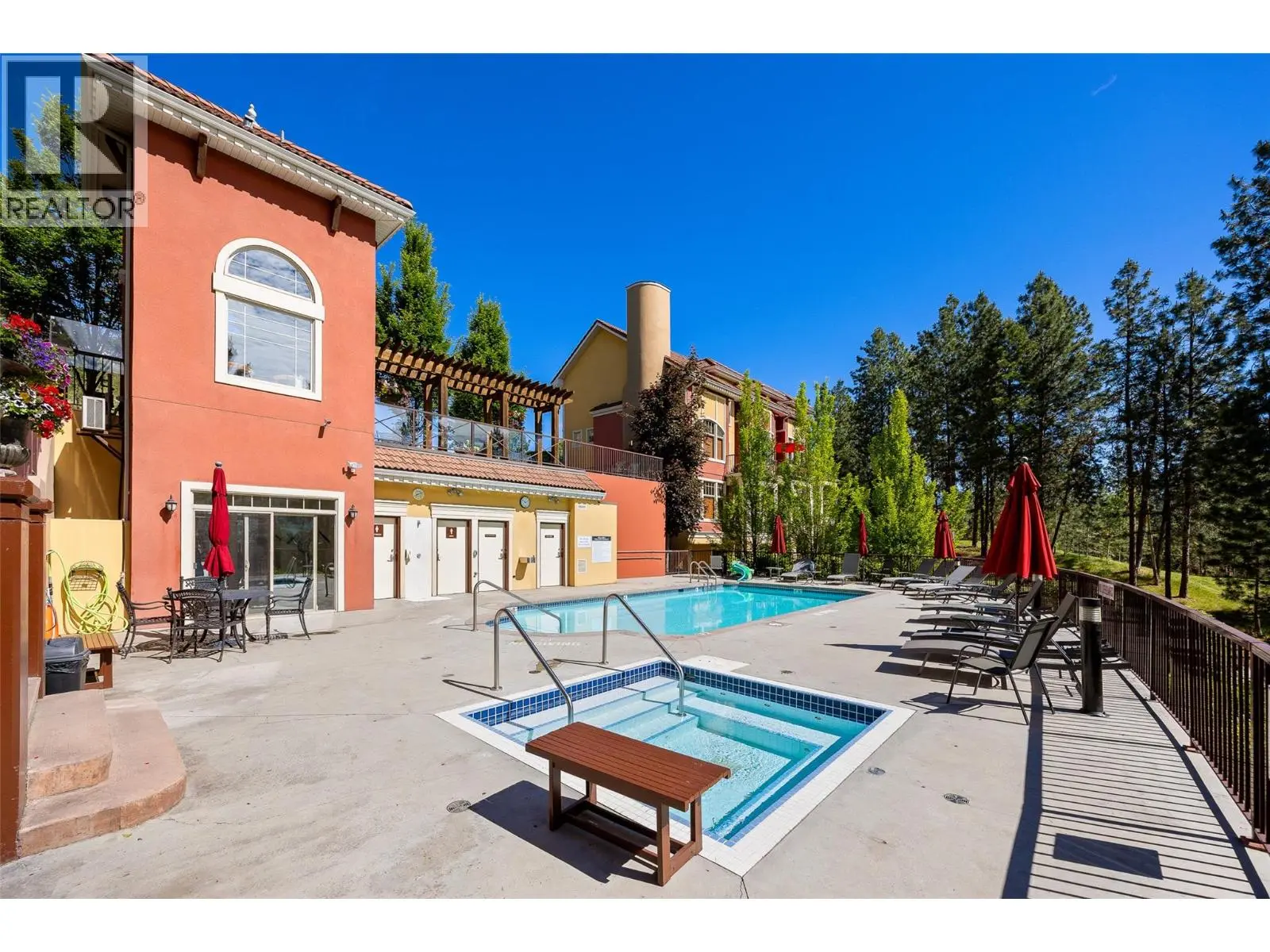 1795 Country Club Drive Unit# 204. Kelowna, British Columbia
