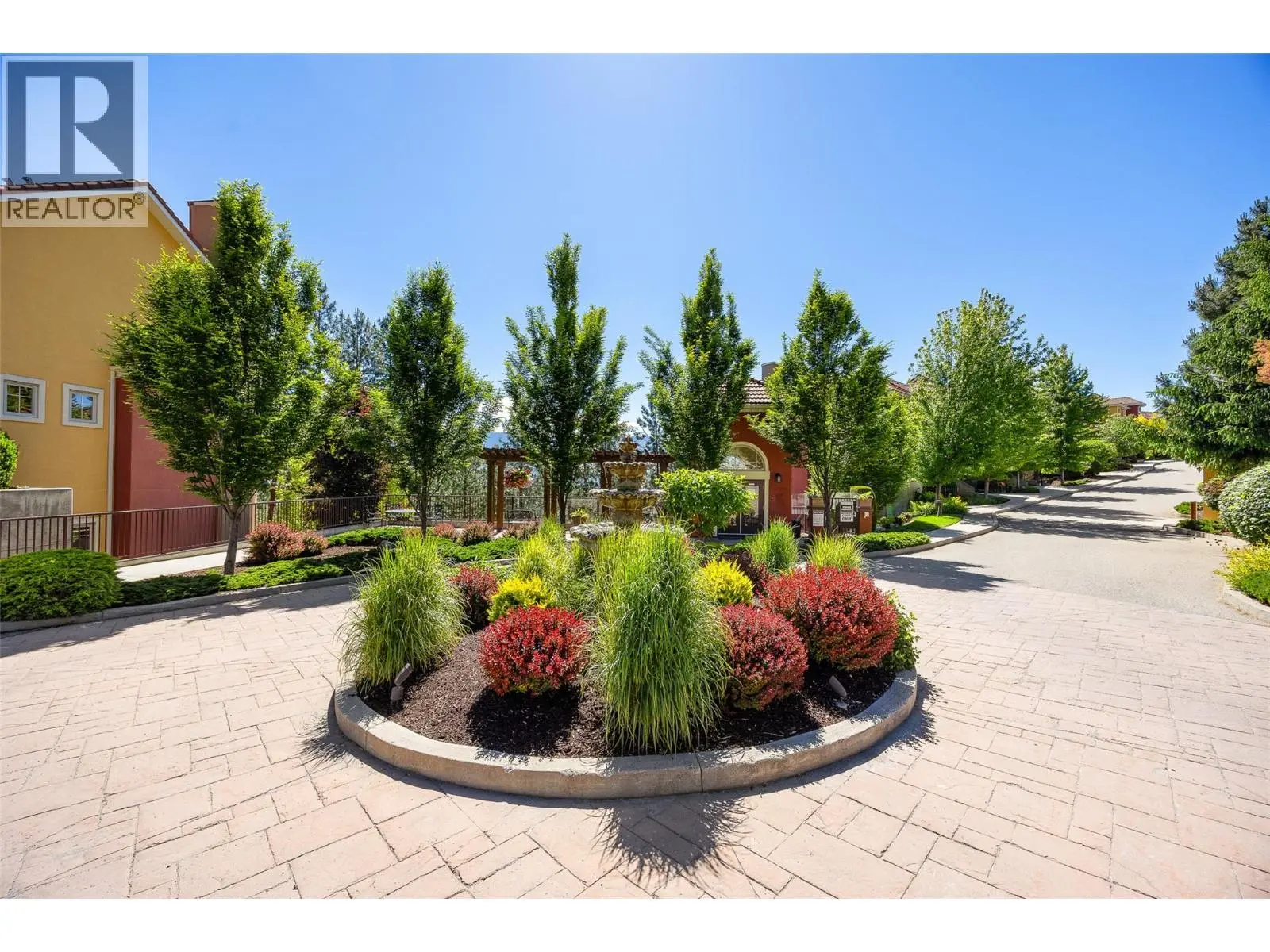 1795 Country Club Drive Unit# 204. Kelowna, British Columbia
