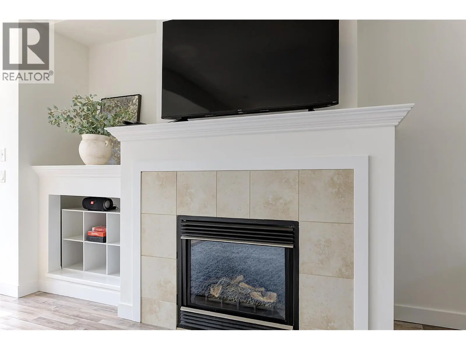 1795 Country Club Drive Unit# 204. Kelowna, British Columbia