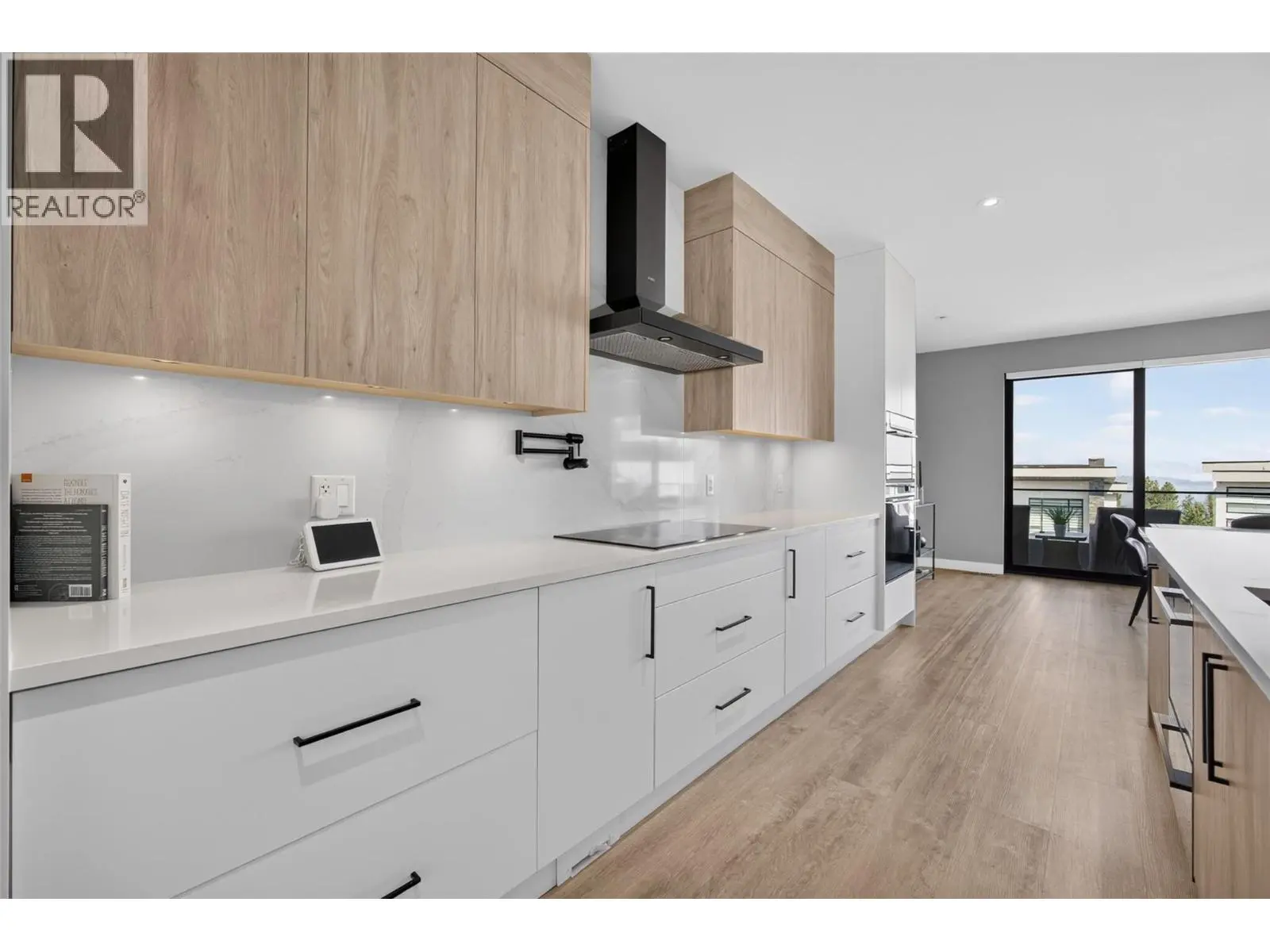 537 Hawes Court. Kelowna, British Columbia