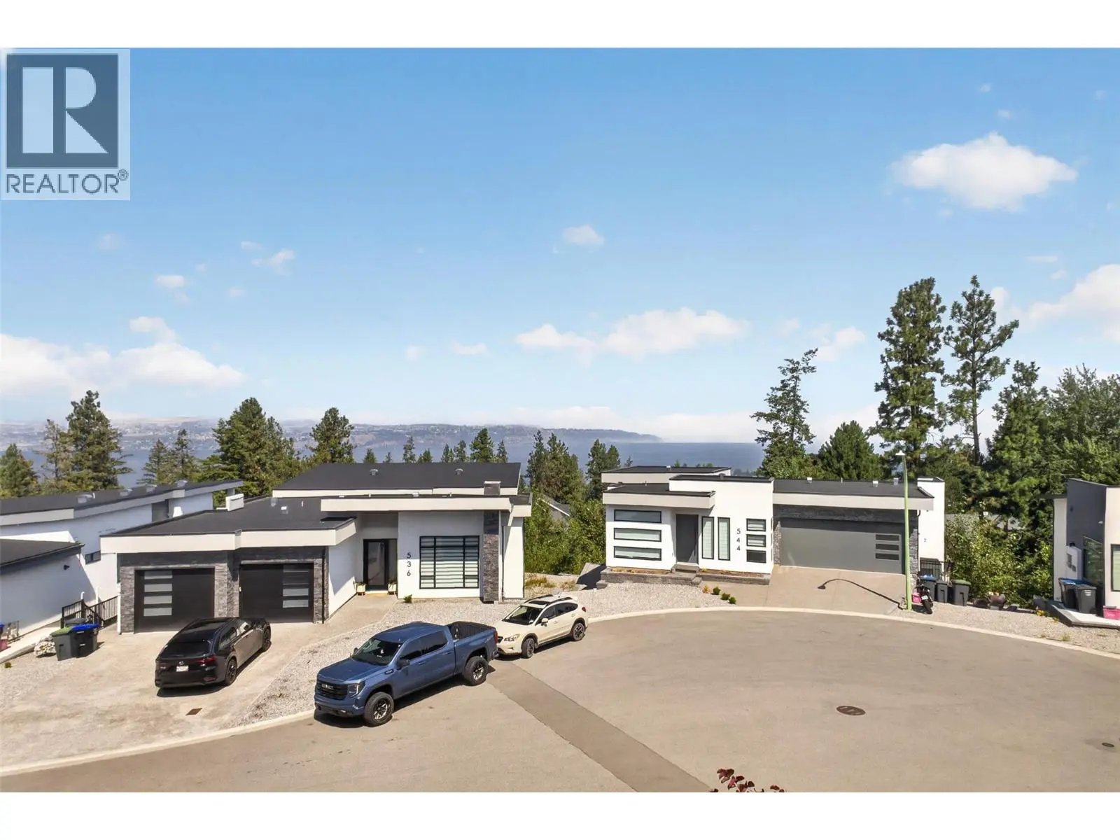 537 Hawes Court. Kelowna, British Columbia