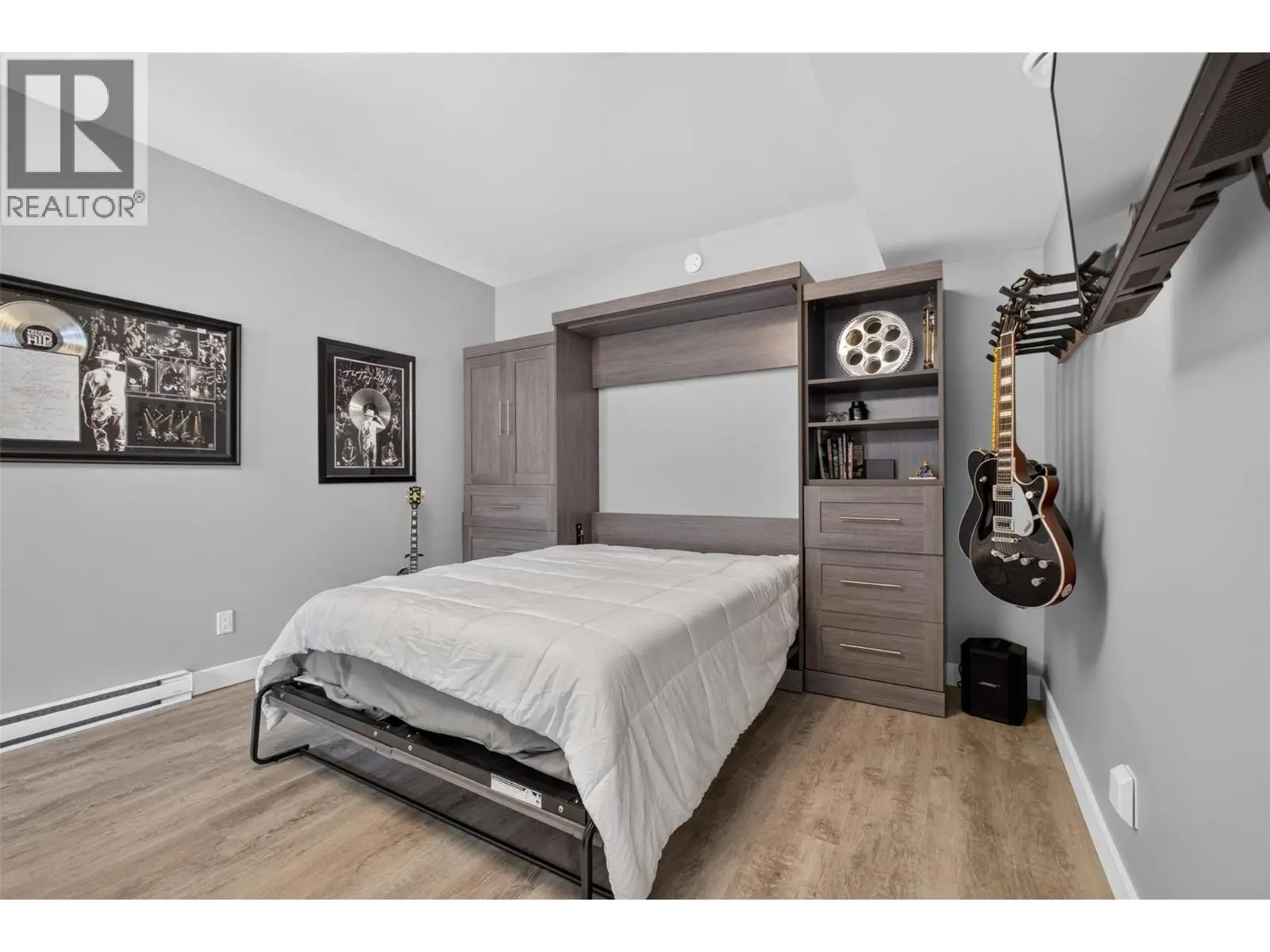 537 Hawes Court. Kelowna, British Columbia