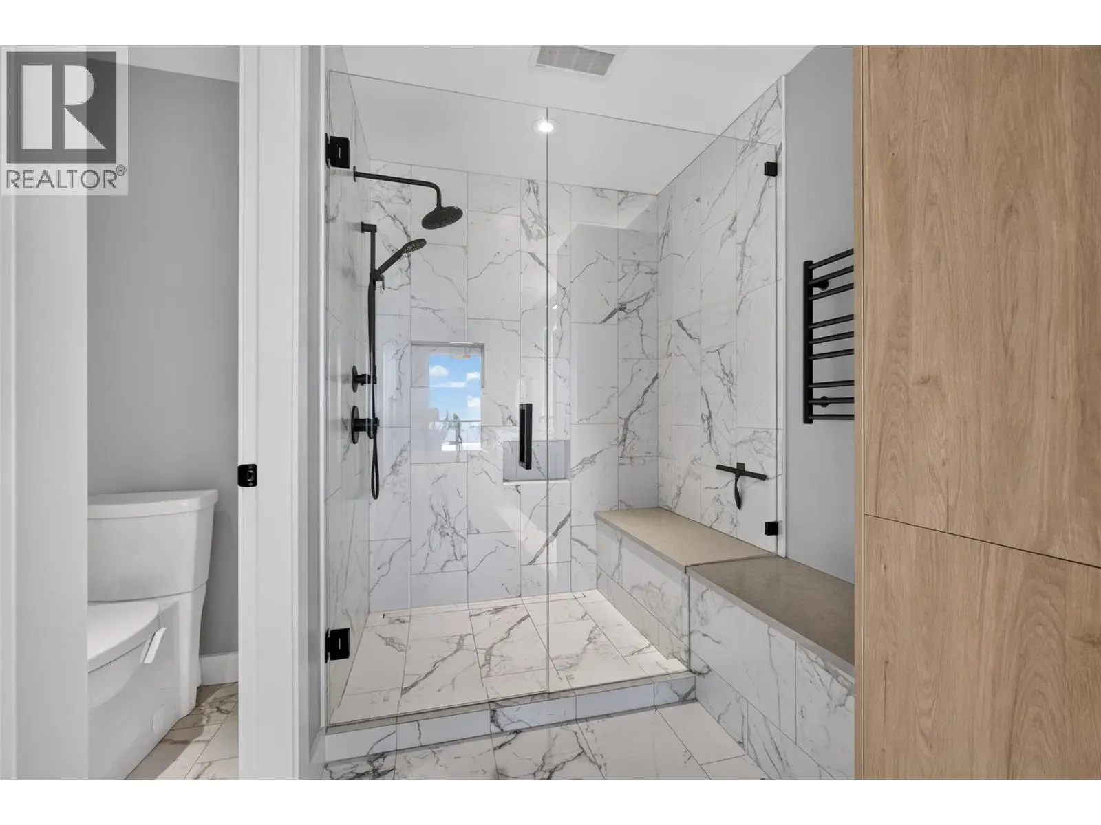 537 Hawes Court. Kelowna, British Columbia