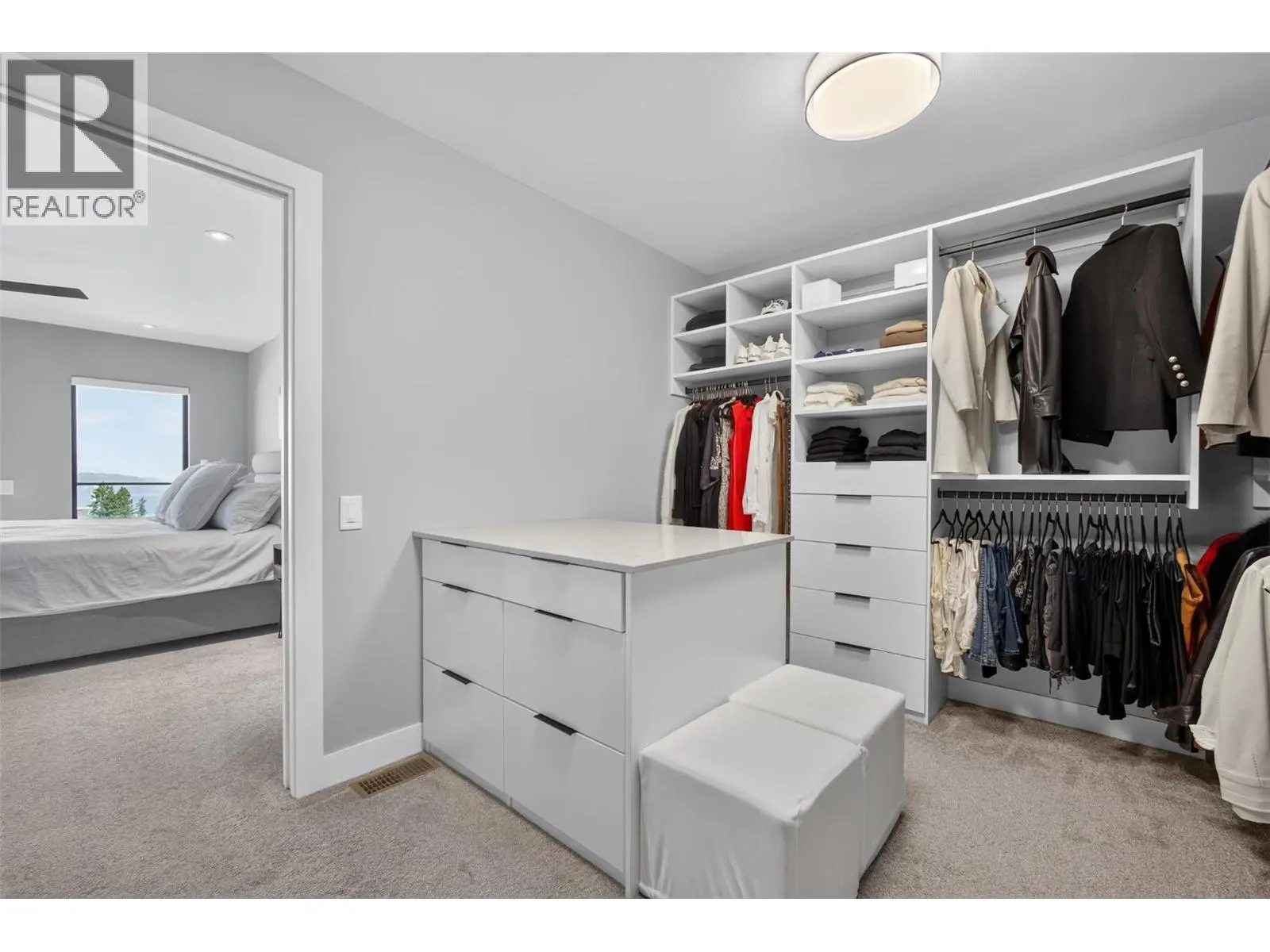 537 Hawes Court. Kelowna, British Columbia