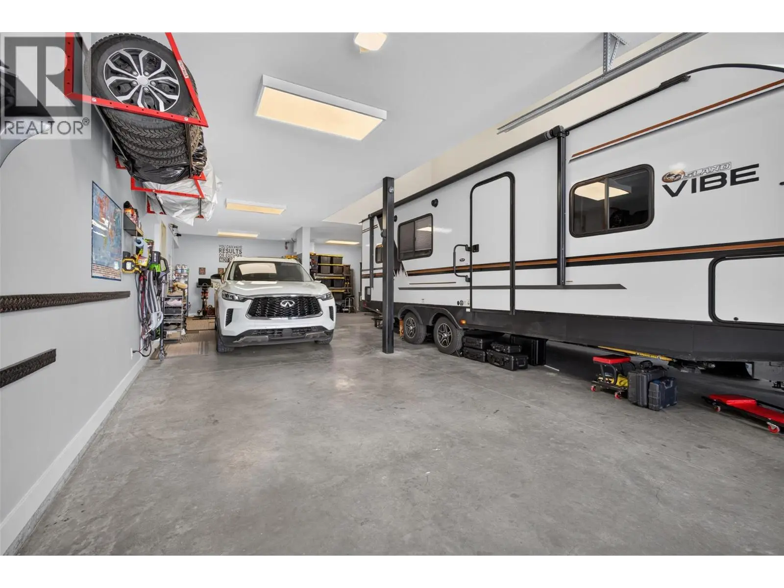537 Hawes Court. Kelowna, British Columbia