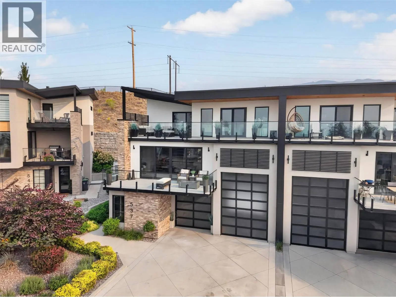 537 Hawes Court. Kelowna, British Columbia