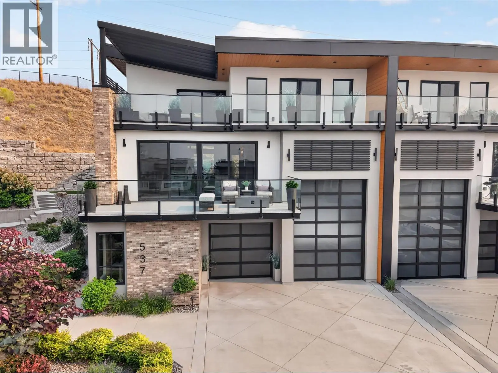 537 Hawes Court. Kelowna, British Columbia
