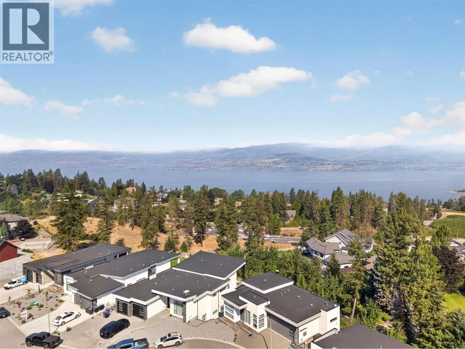 537 Hawes Court. Kelowna, British Columbia