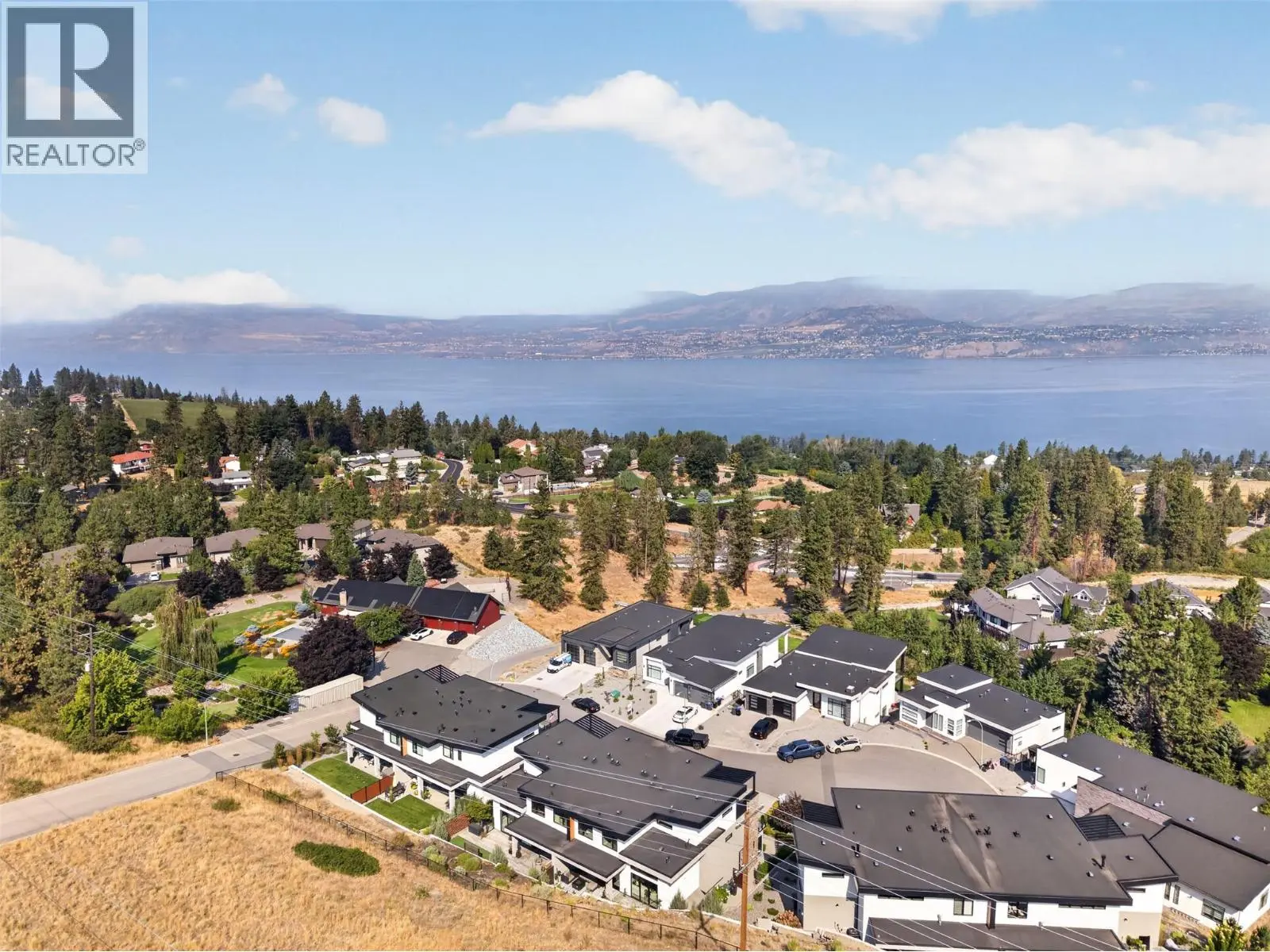 537 Hawes Court. Kelowna, British Columbia