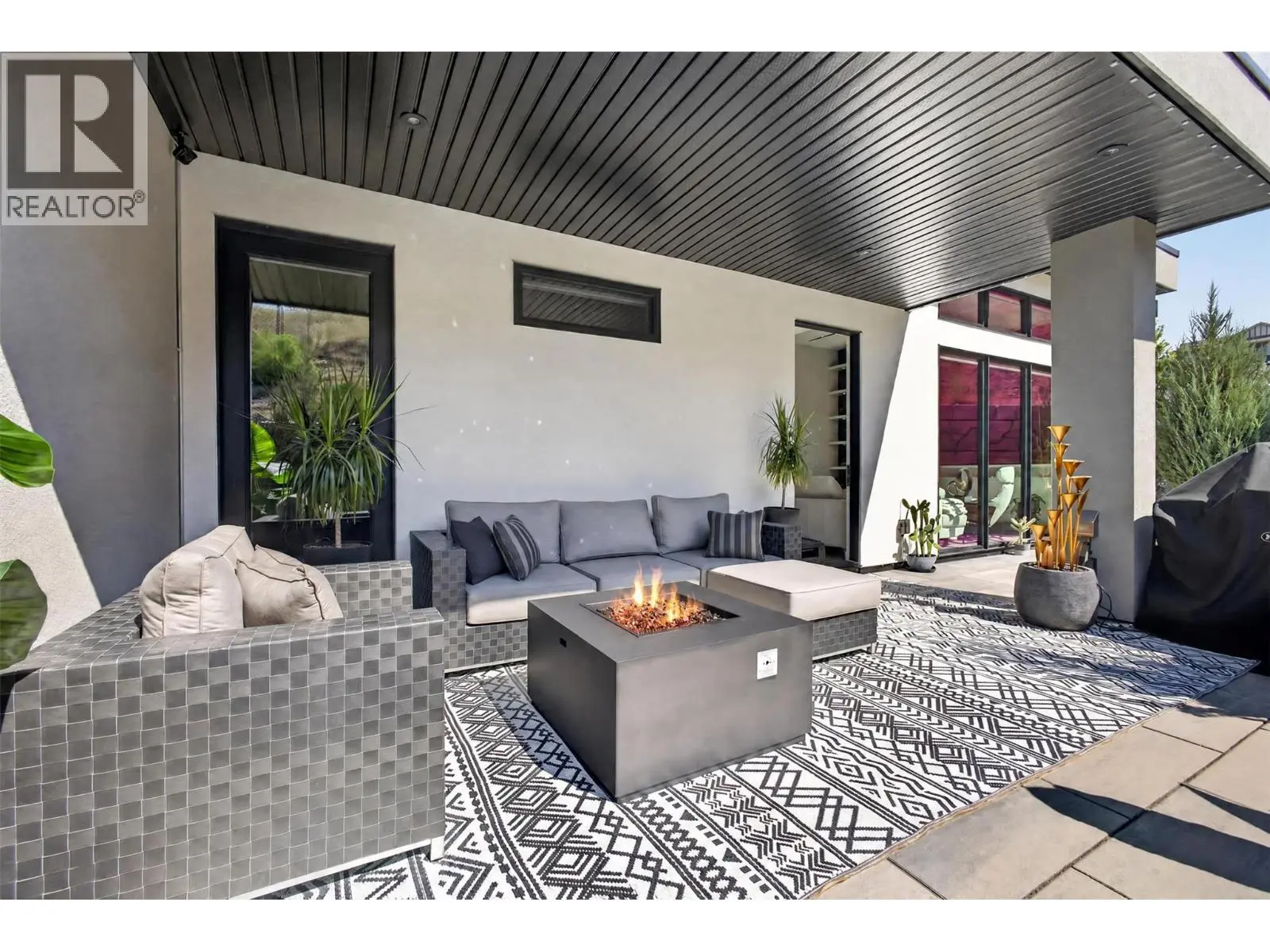 537 Hawes Court. Kelowna, British Columbia