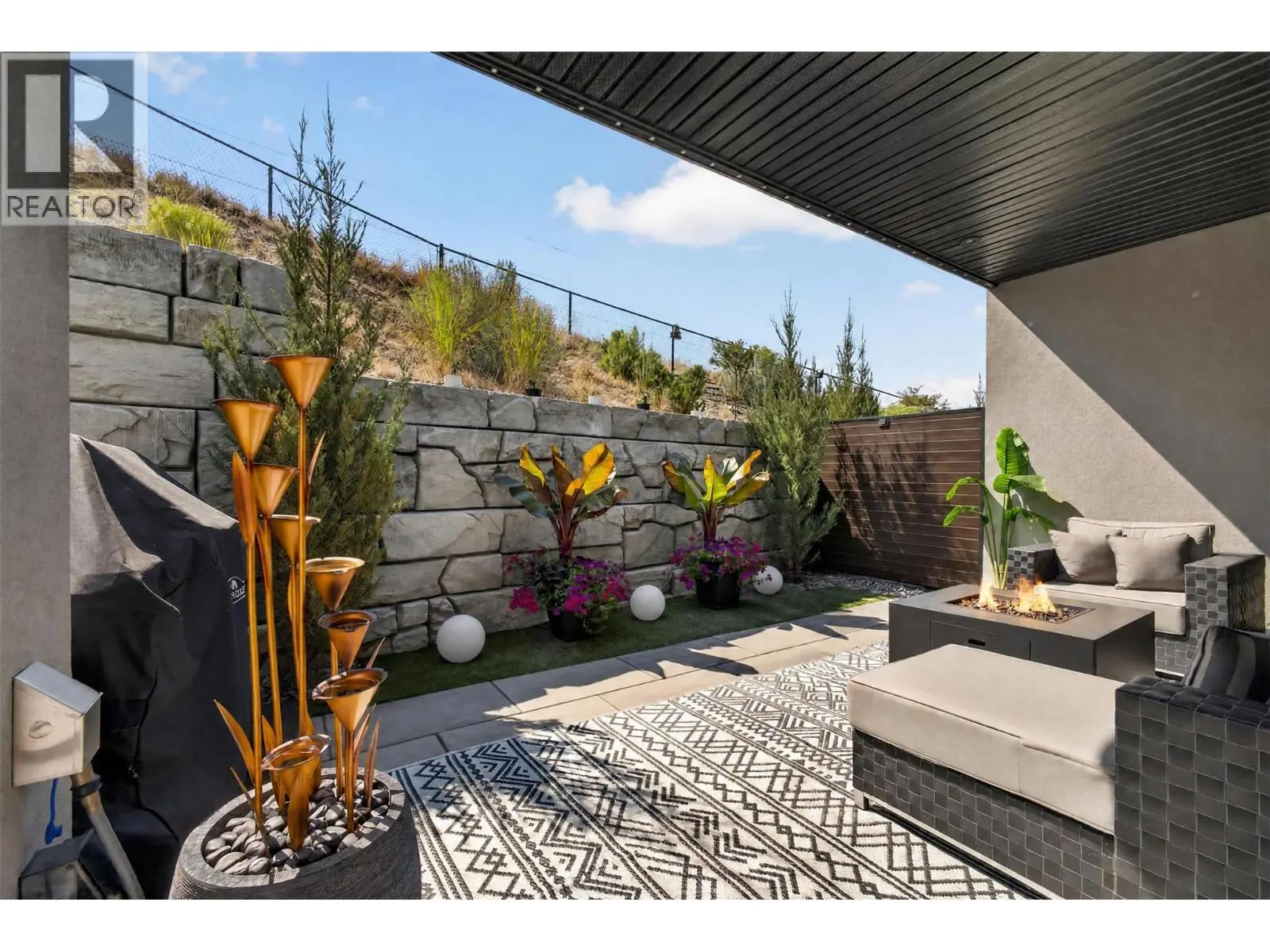 537 Hawes Court. Kelowna, British Columbia
