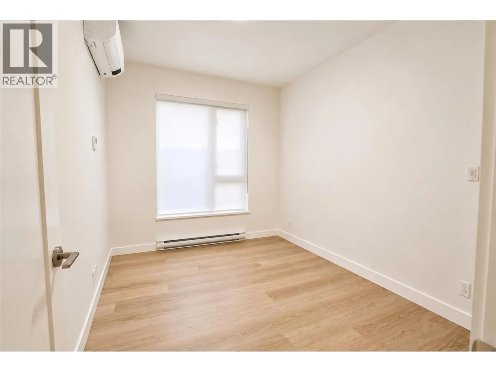 1380 Pridham Avenue Unit# 409. Kelowna, British Columbia
