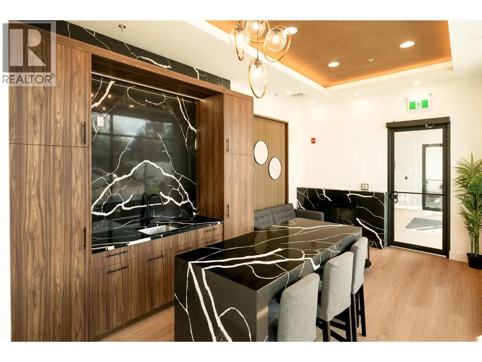 1380 Pridham Avenue Unit# 409. Kelowna, British Columbia