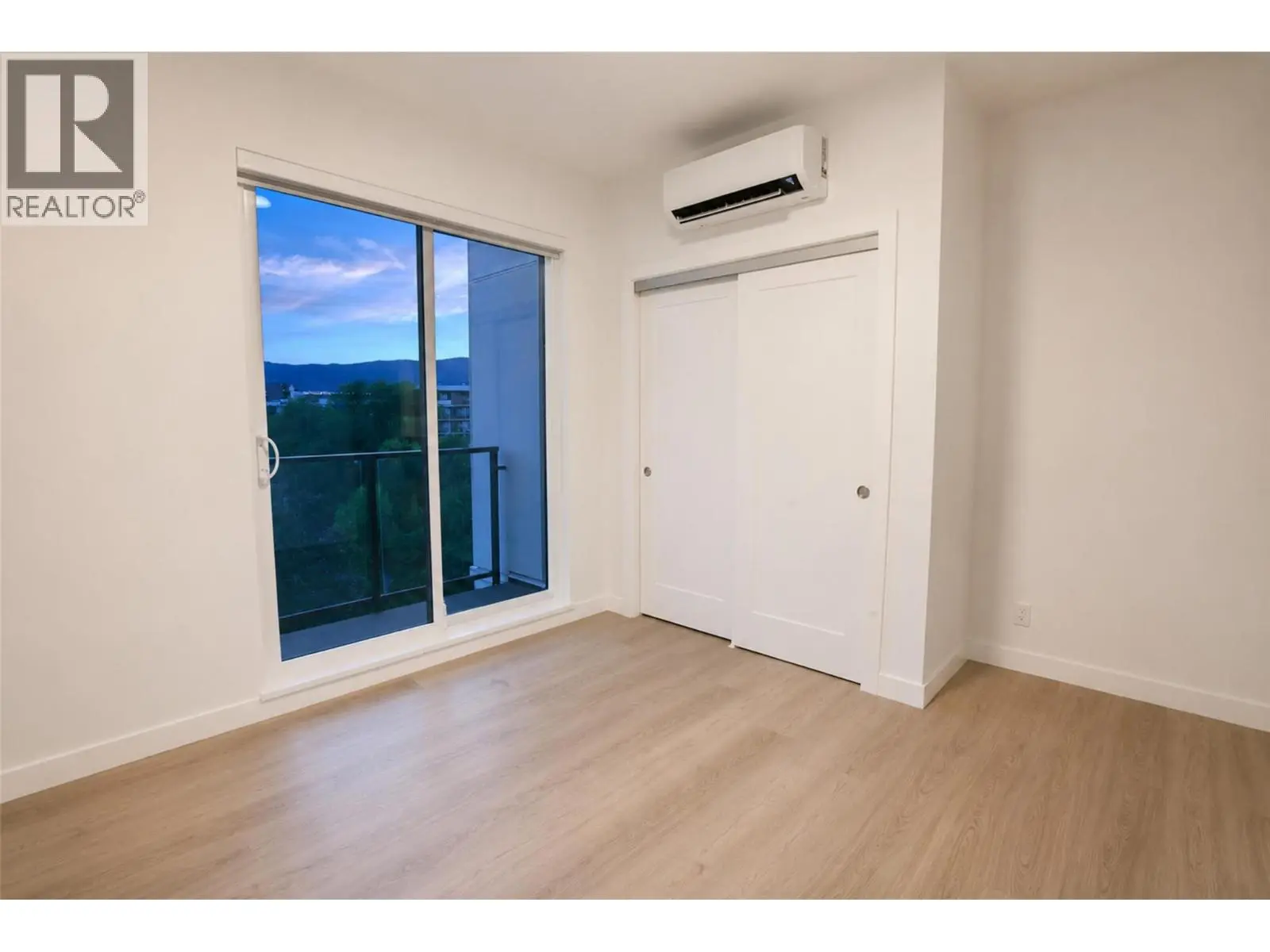 1380 Pridham Avenue Unit# 409. Kelowna, British Columbia