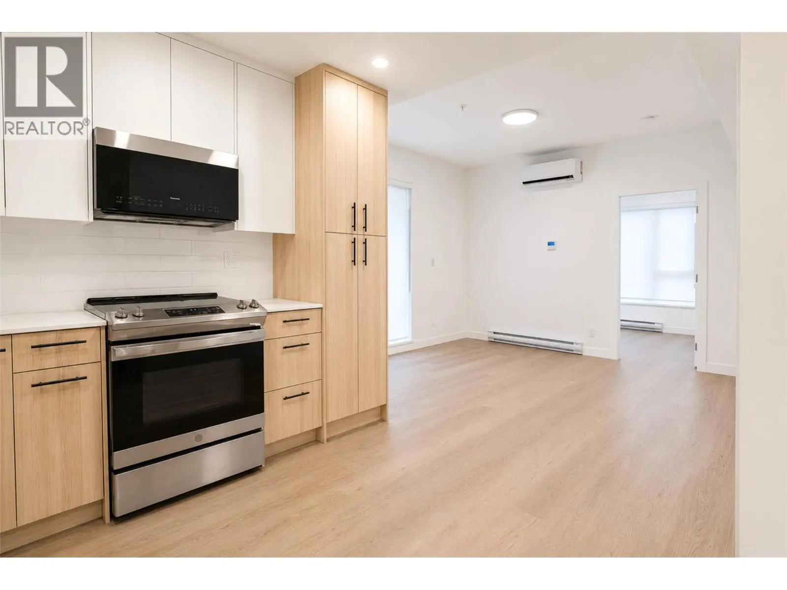 1380 Pridham Avenue Unit# 201. Kelowna, British Columbia