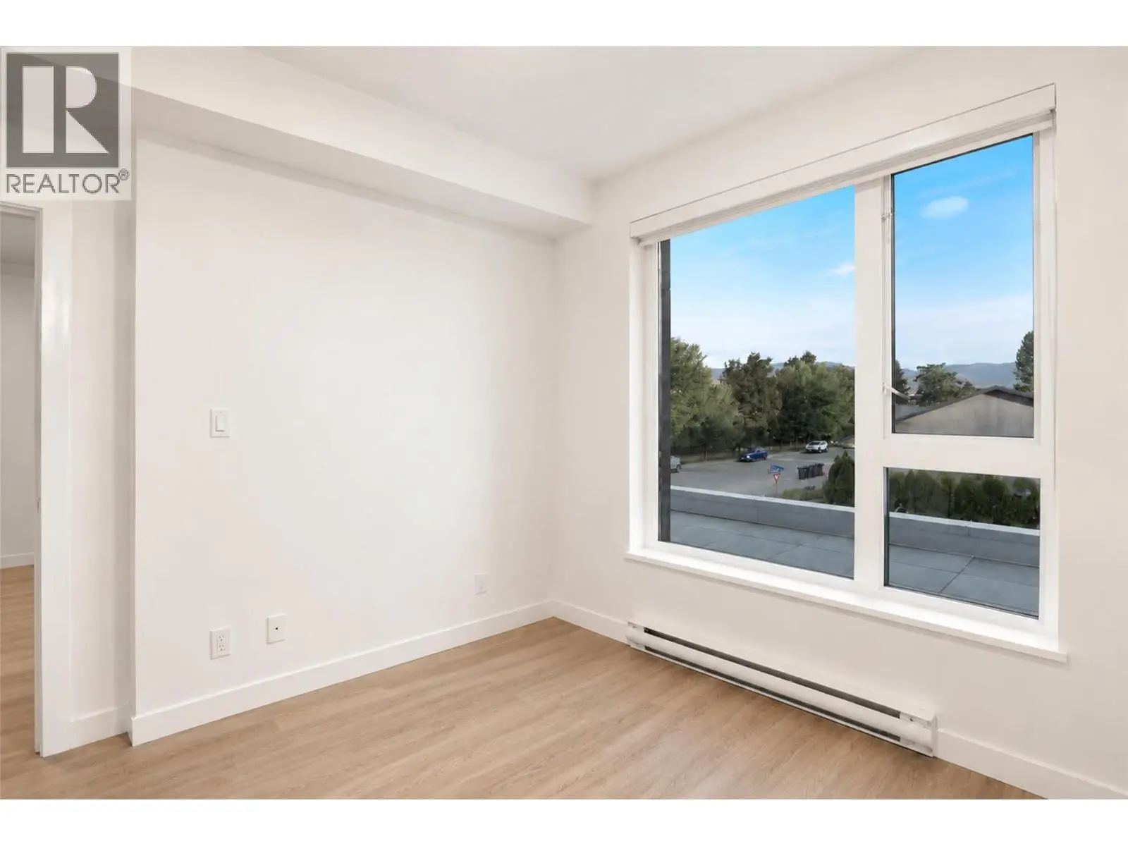 1380 Pridham Avenue Unit# 201. Kelowna, British Columbia