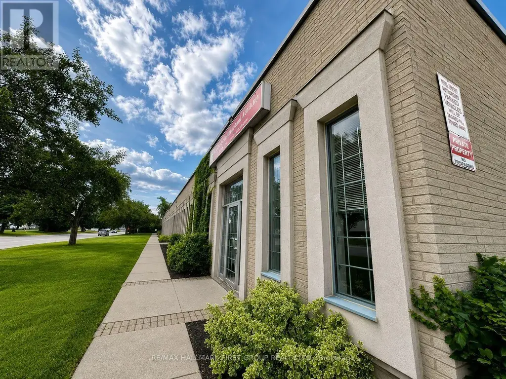 2 - 126 Commercial Avenue, Ajax (South West)