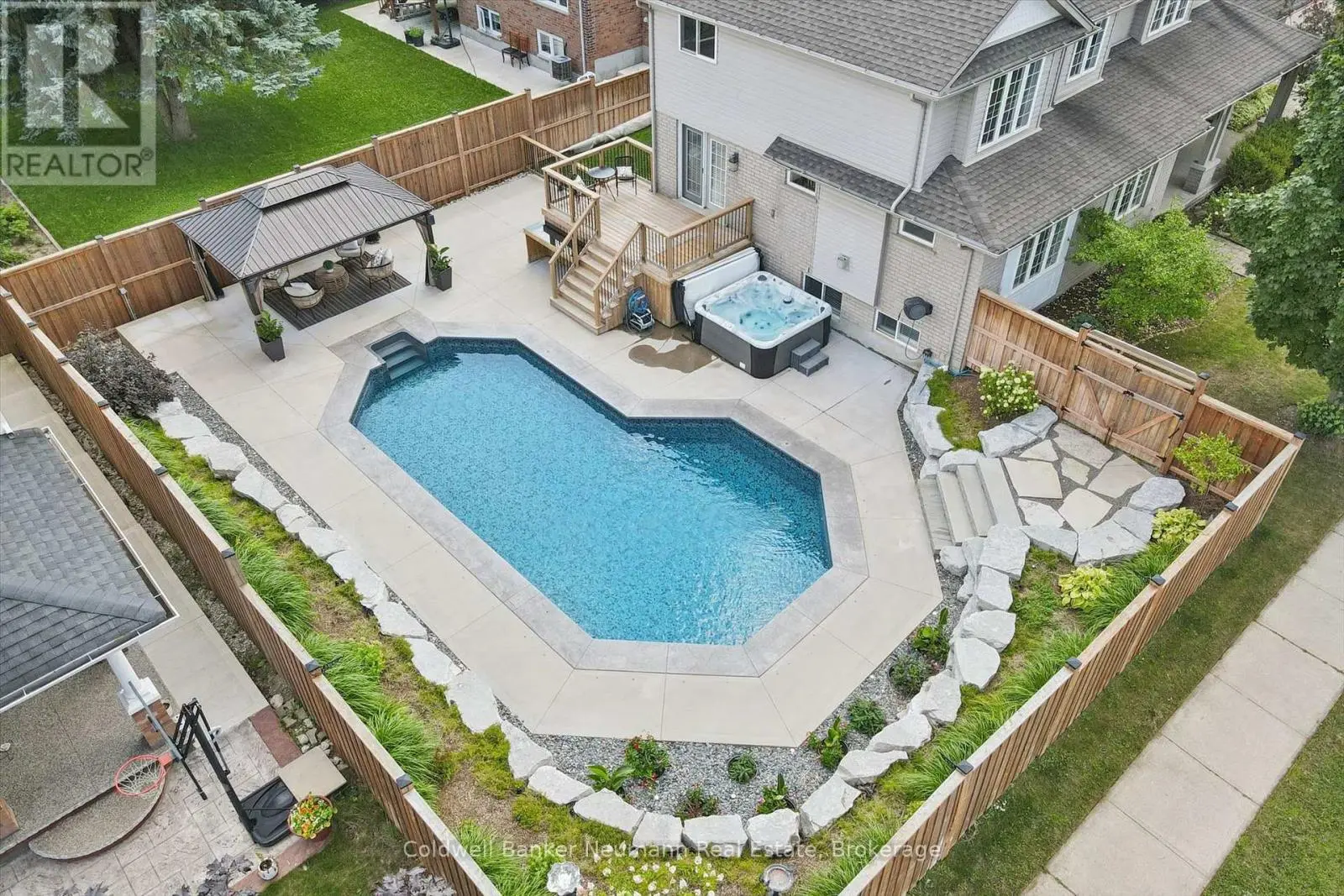 1 Teal Drive, Guelph (Kortright Hills)