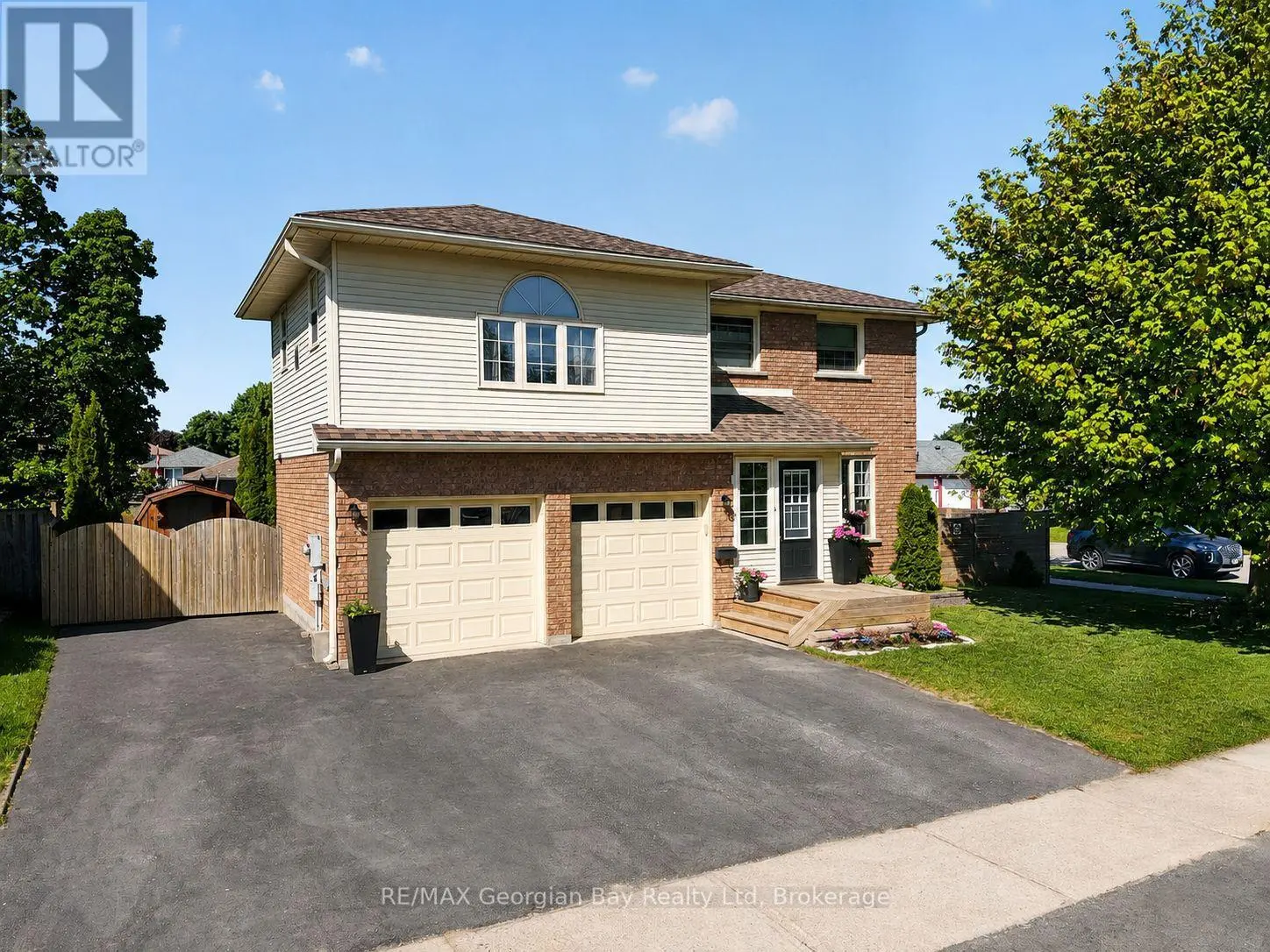 911 Watson Place, Midland