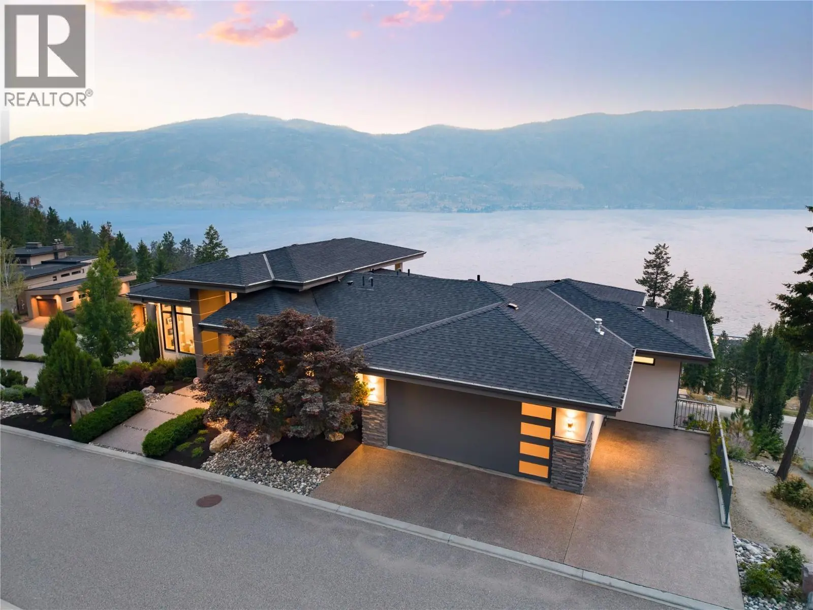3320 Acacia Lane. Kelowna, British Columbia