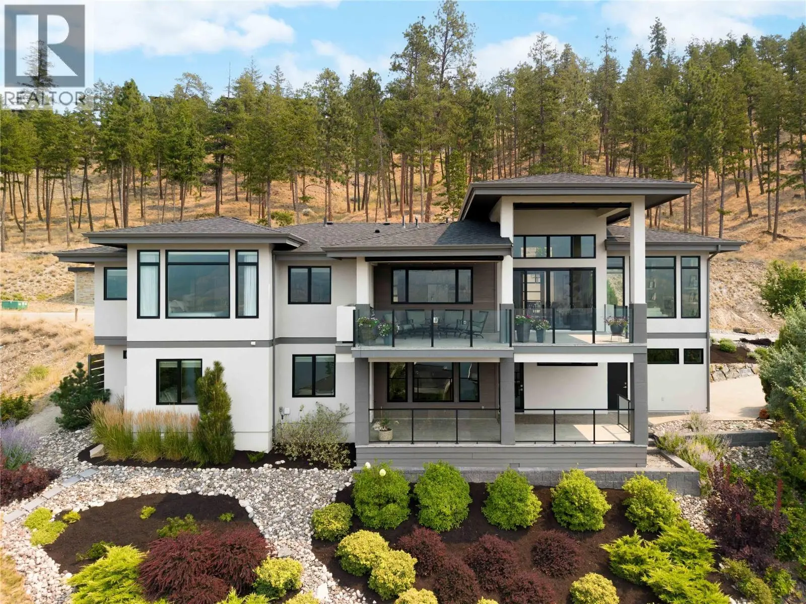 3320 Acacia Lane. Kelowna, British Columbia