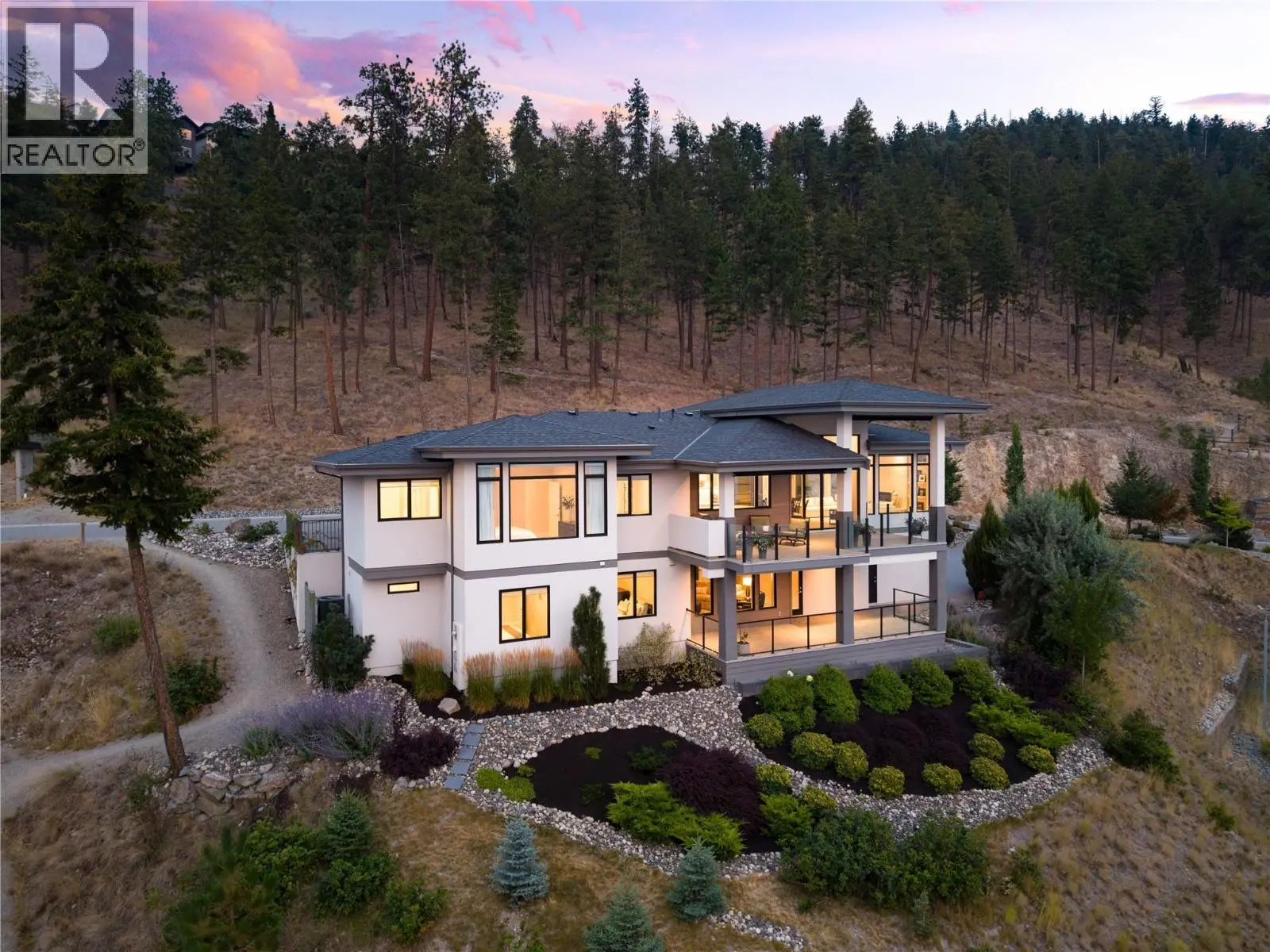 3320 Acacia Lane. Kelowna, British Columbia