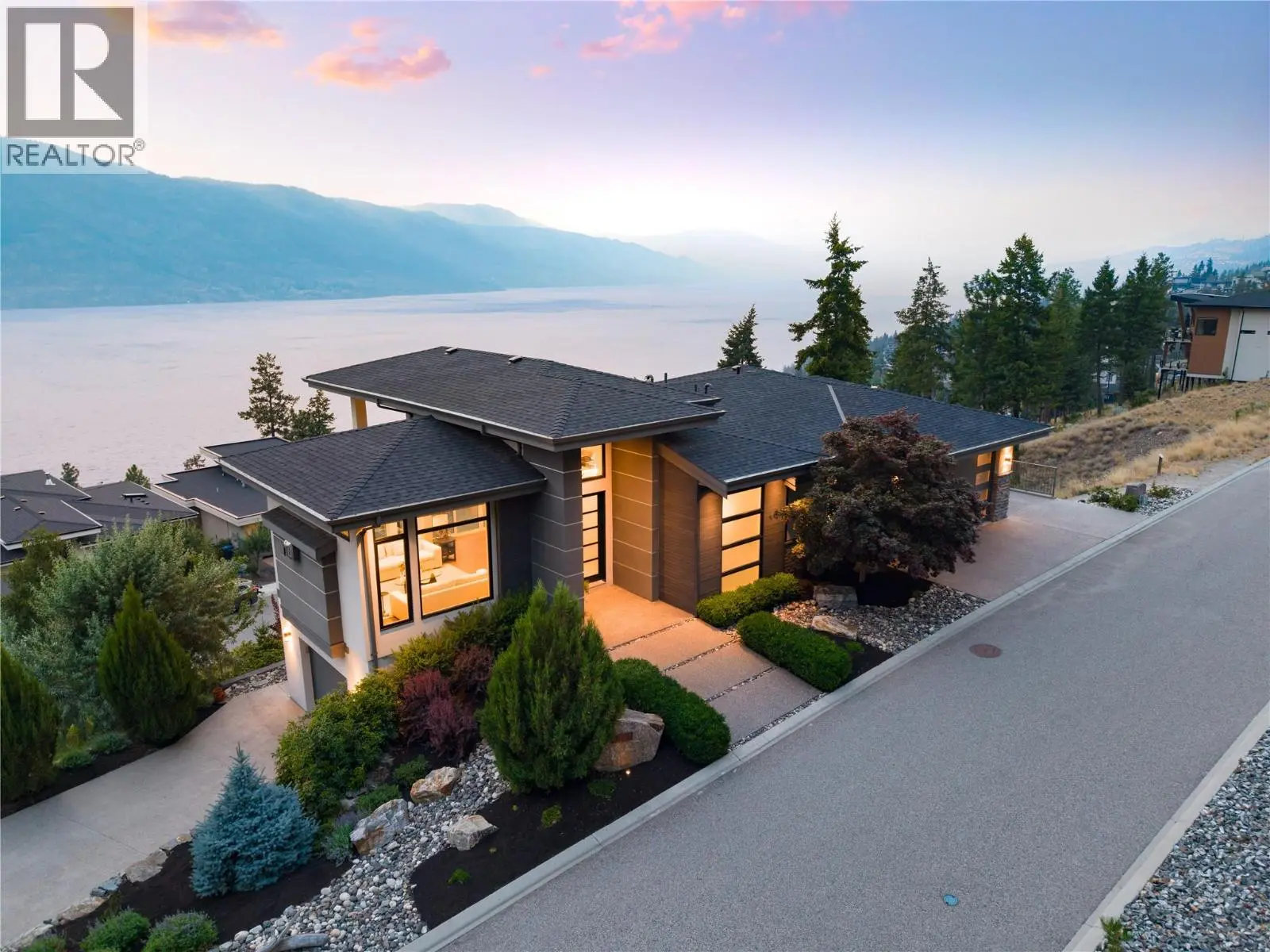 3320 Acacia Lane. Kelowna, British Columbia