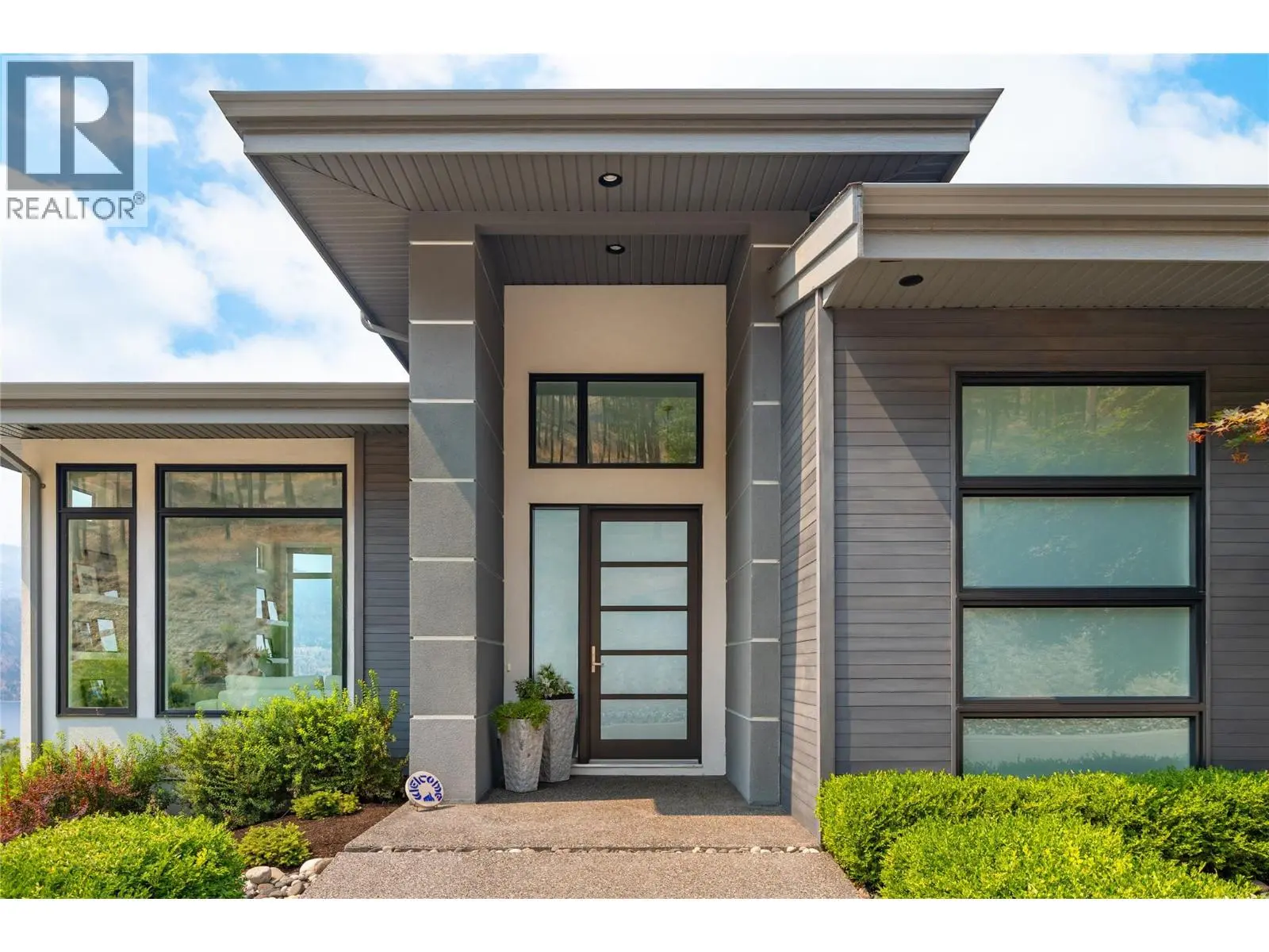 3320 Acacia Lane. Kelowna, British Columbia