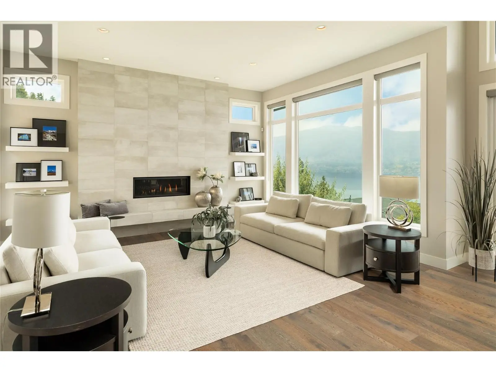 3320 Acacia Lane. Kelowna, British Columbia