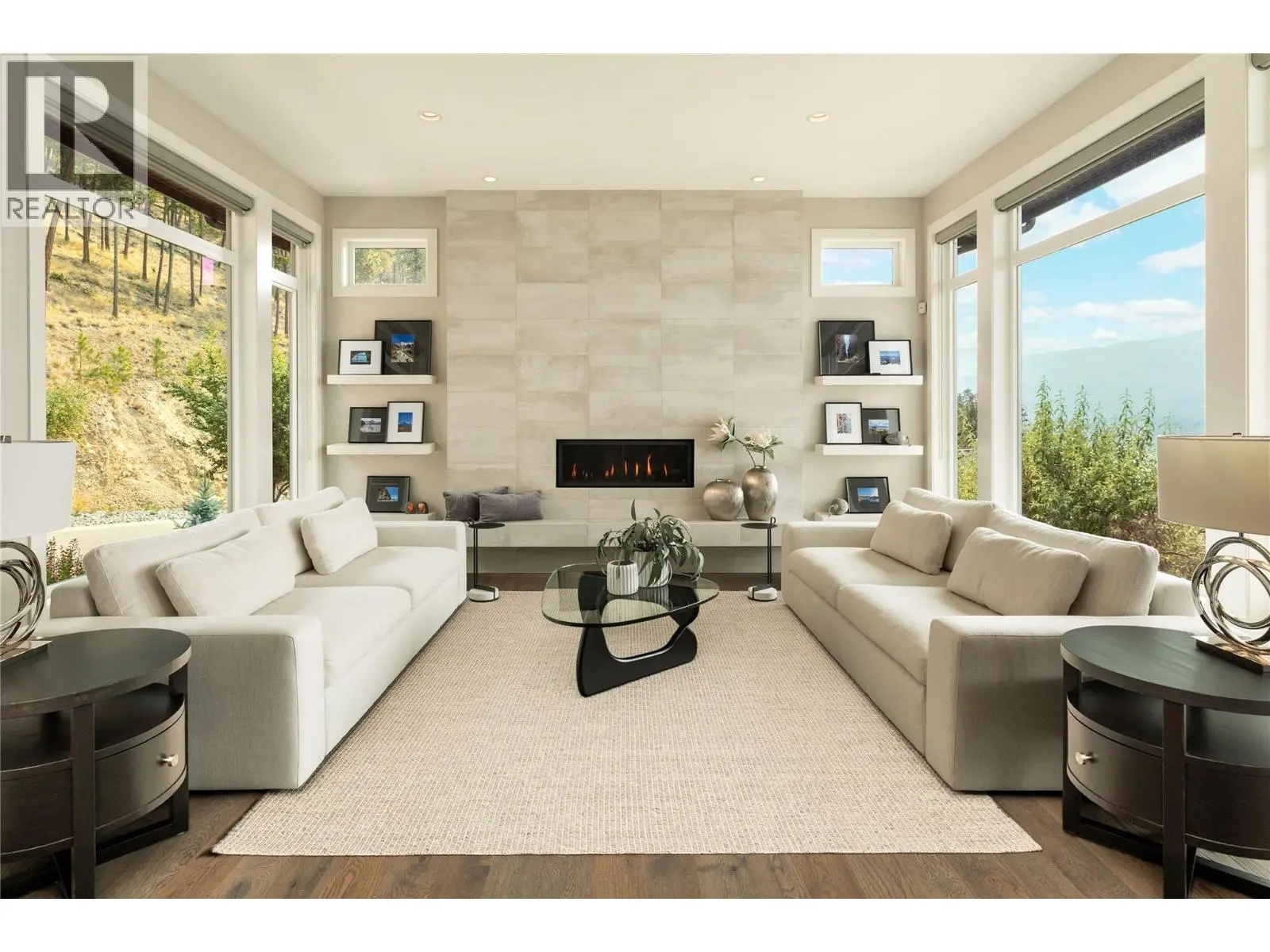 3320 Acacia Lane. Kelowna, British Columbia