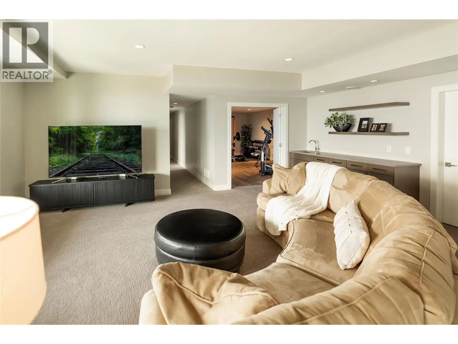 3320 Acacia Lane. Kelowna, British Columbia