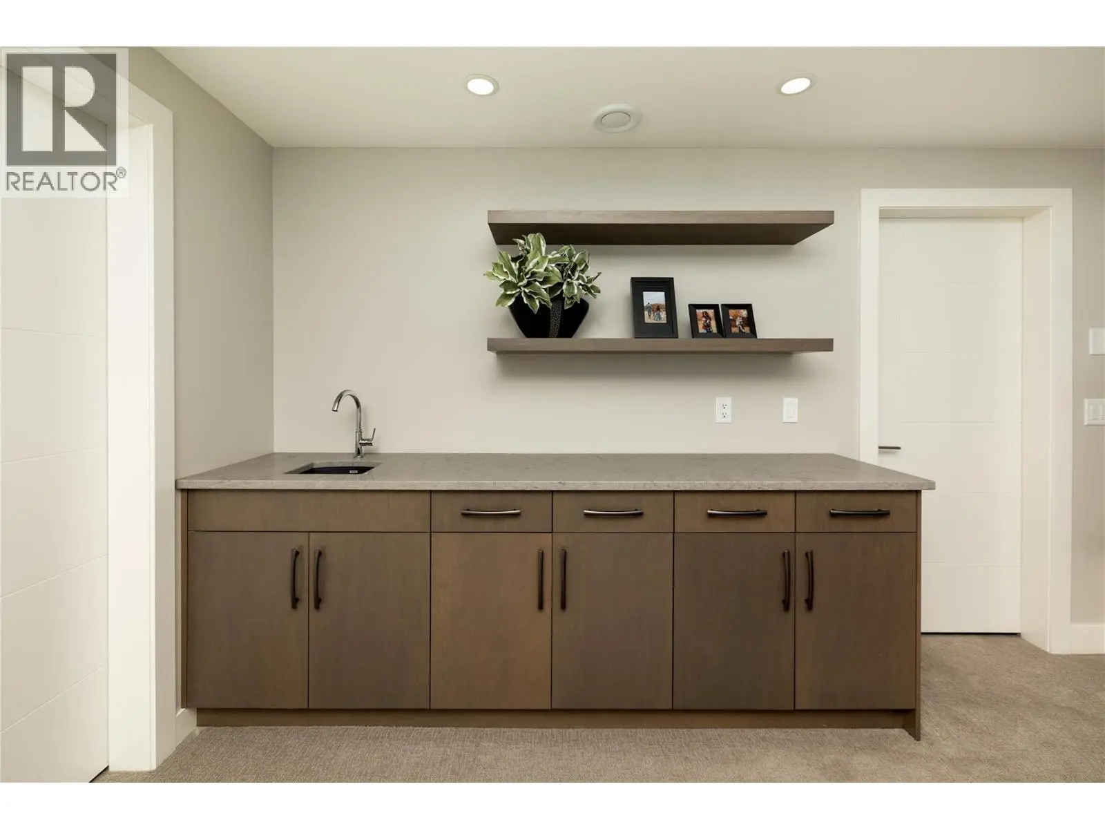 3320 Acacia Lane. Kelowna, British Columbia