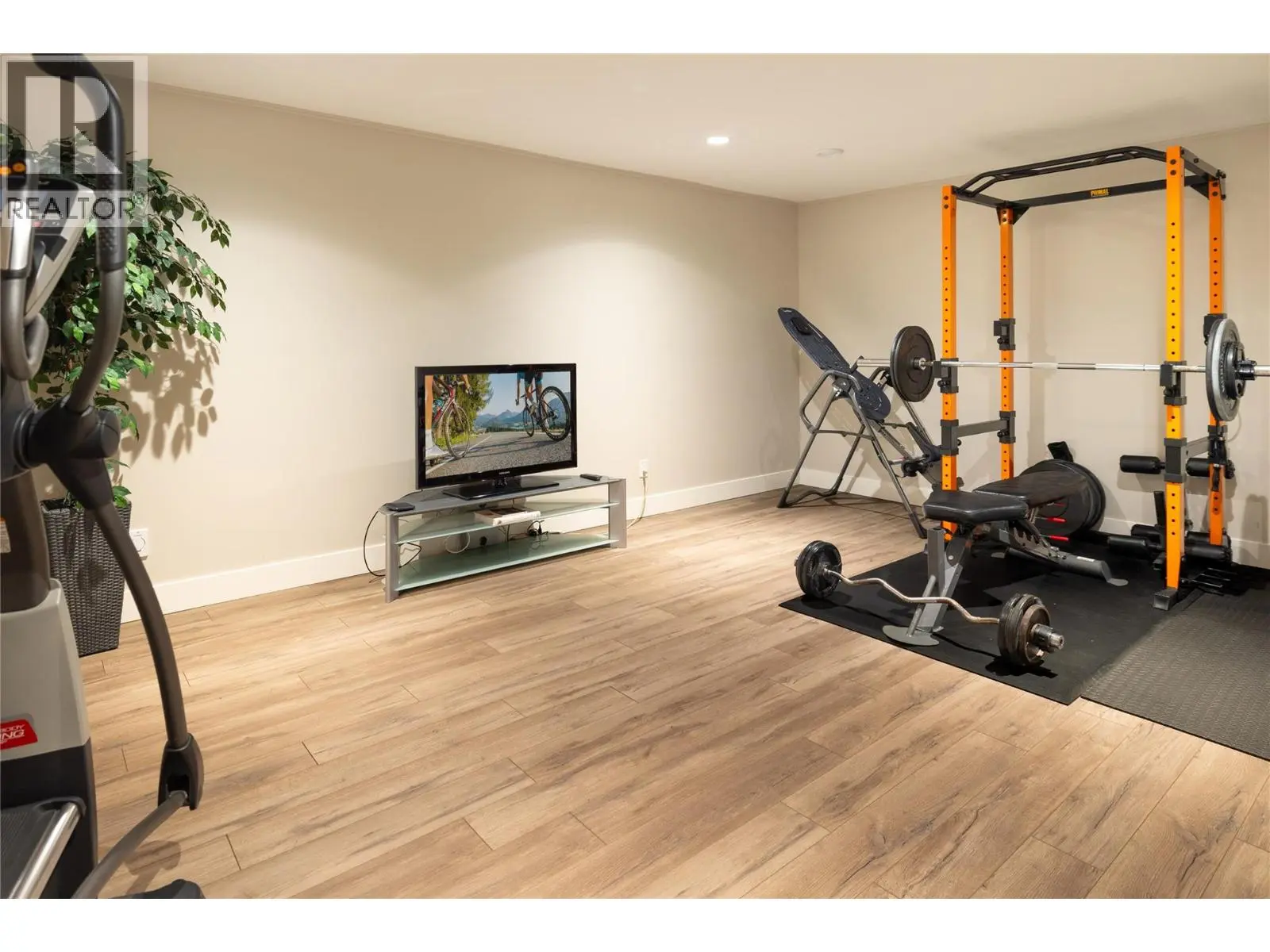 3320 Acacia Lane. Kelowna, British Columbia