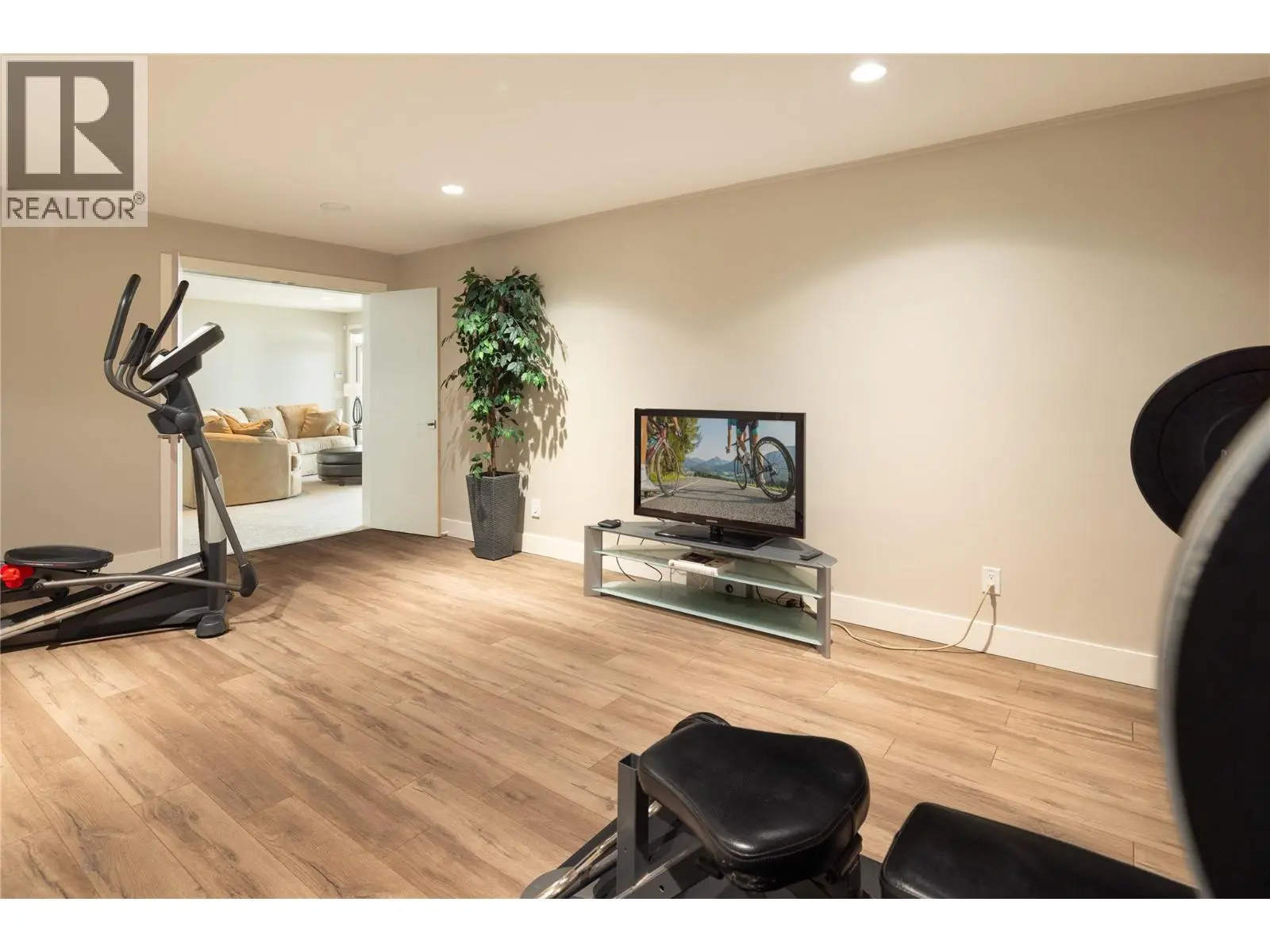 3320 Acacia Lane. Kelowna, British Columbia