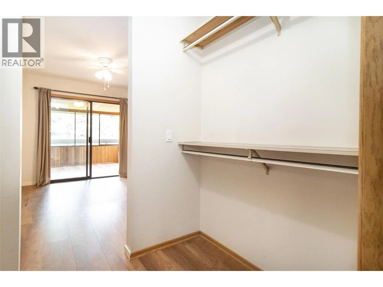 1075 Bernard Avenue Unit# 303. Kelowna, British Columbia