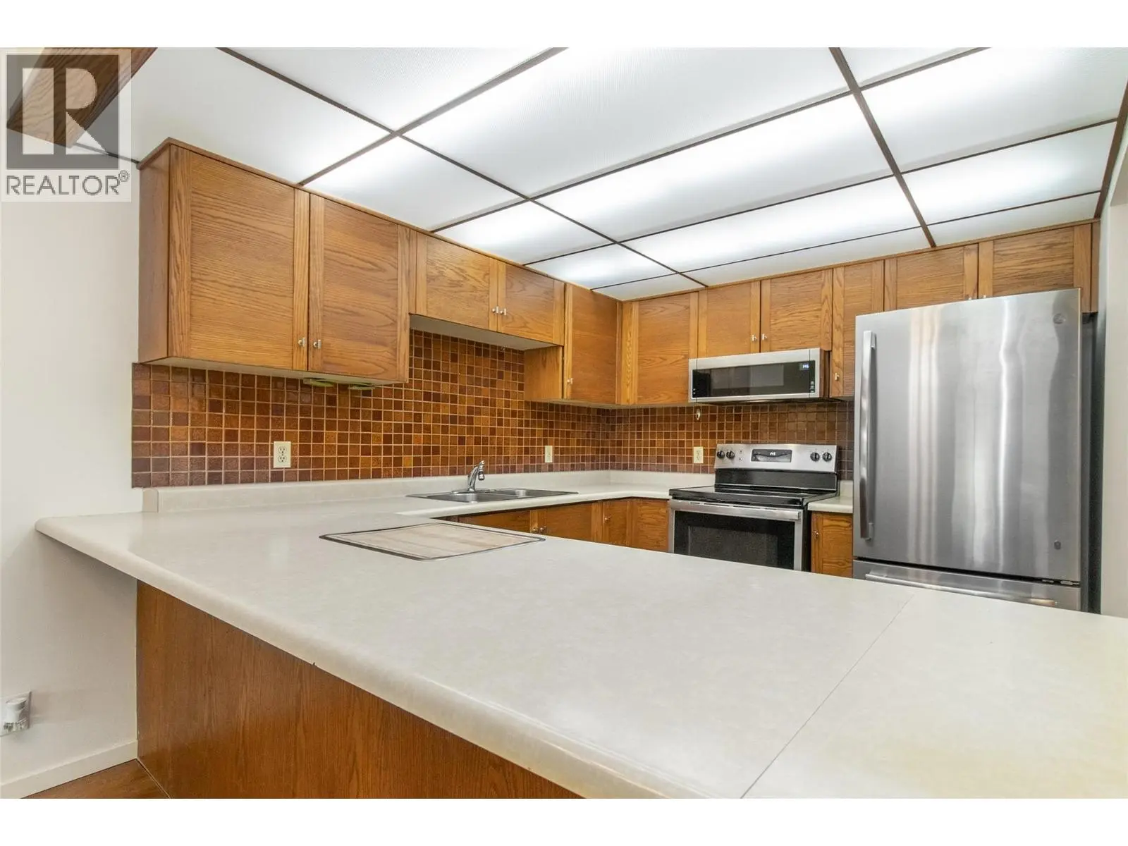 1075 Bernard Avenue Unit# 303. Kelowna, British Columbia