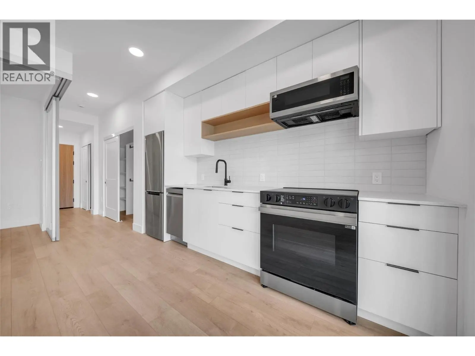 620 Coronation Avenue Unit# 409. Kelowna, British Columbia