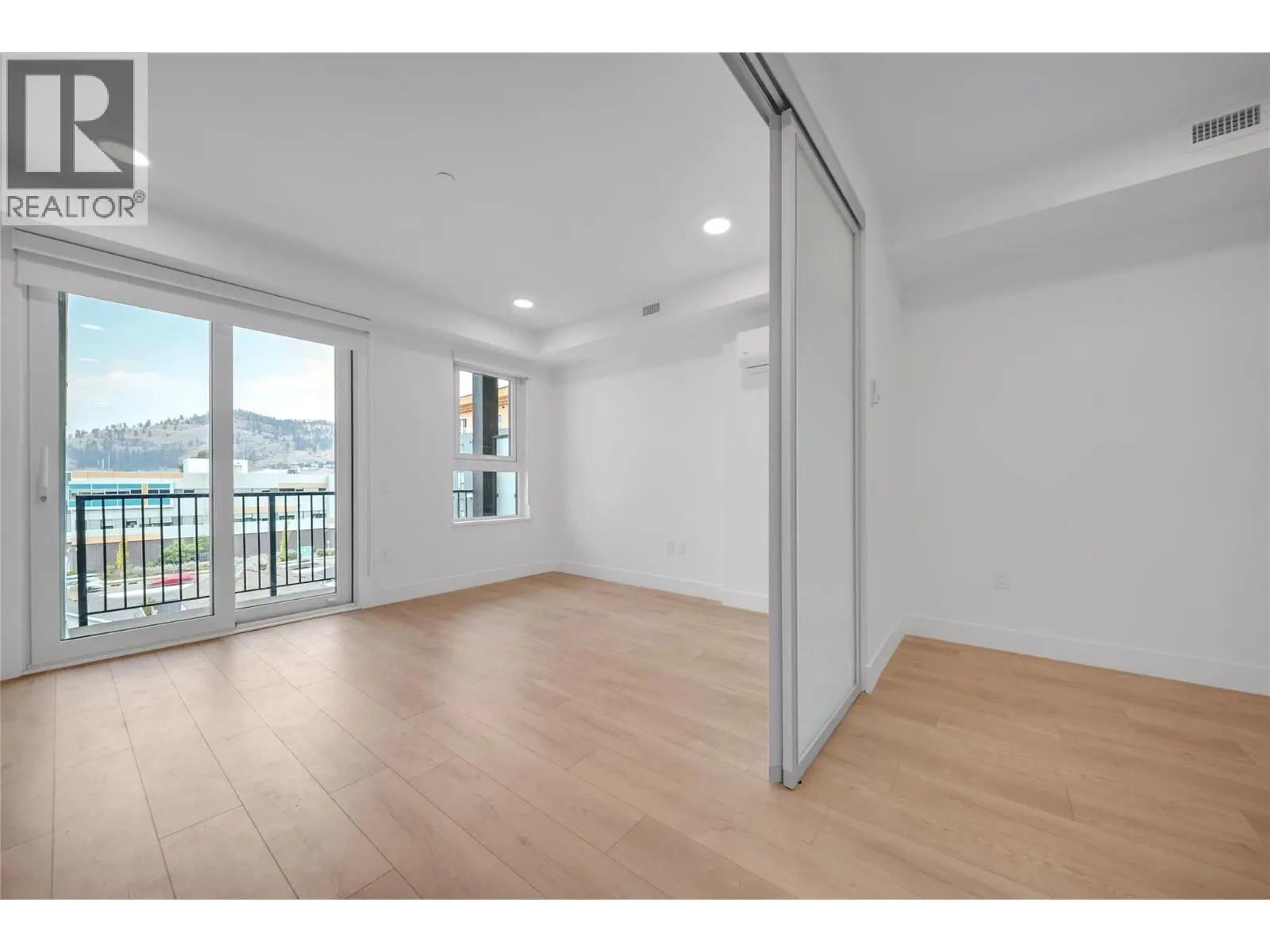 620 Coronation Avenue Unit# 409. Kelowna, British Columbia