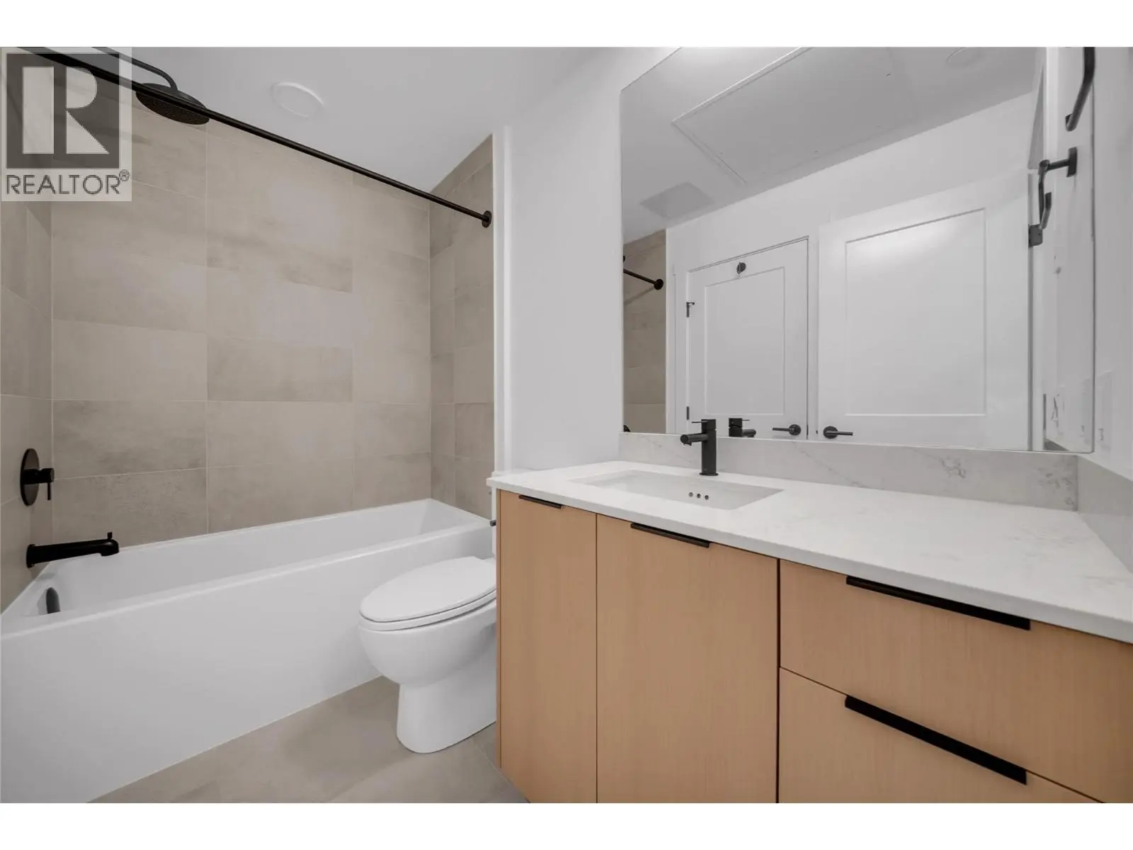 620 Coronation Avenue Unit# 409. Kelowna, British Columbia