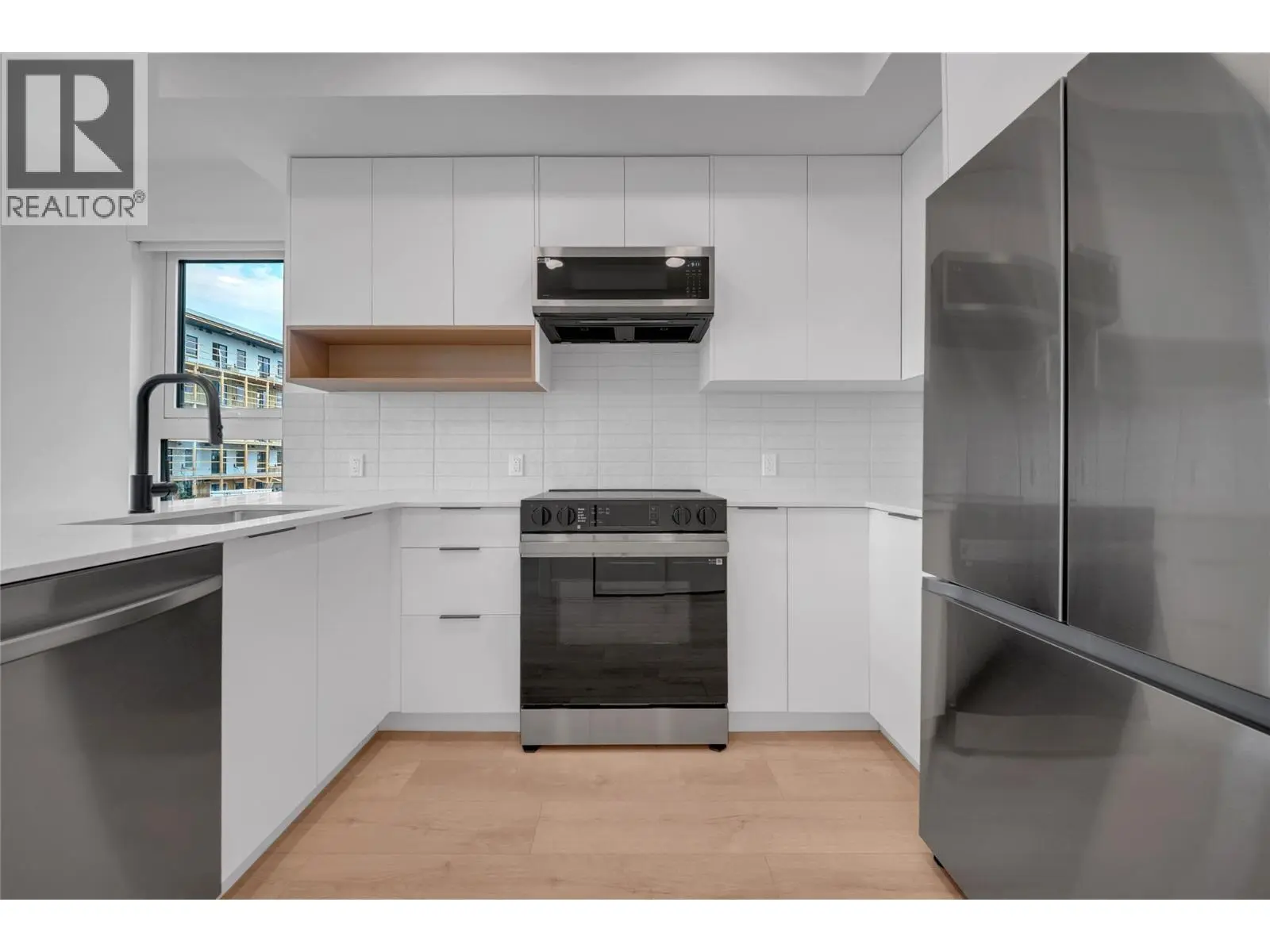 620 Coronation Avenue Unit# 312. Kelowna, British Columbia
