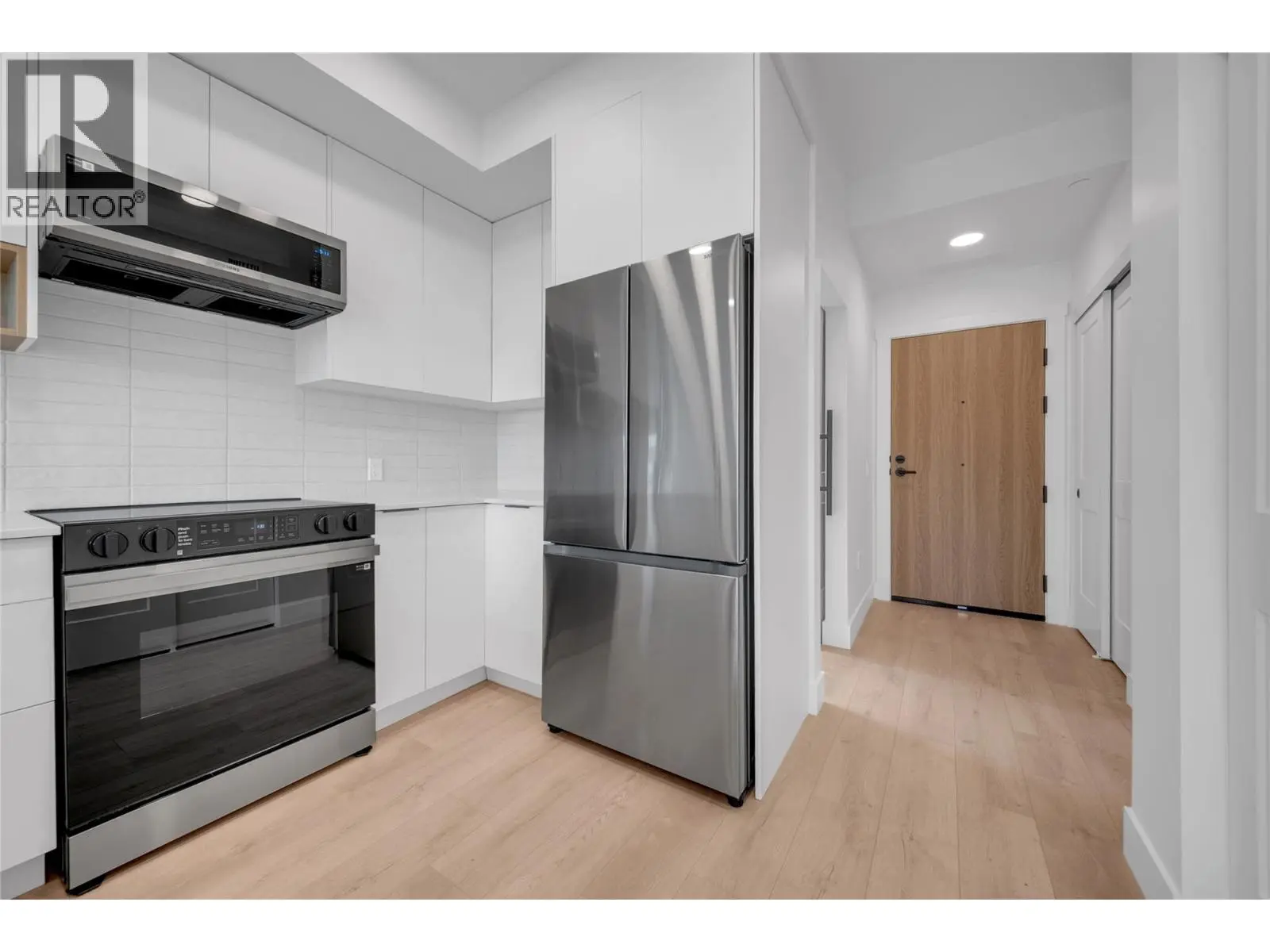 620 Coronation Avenue Unit# 312. Kelowna, British Columbia