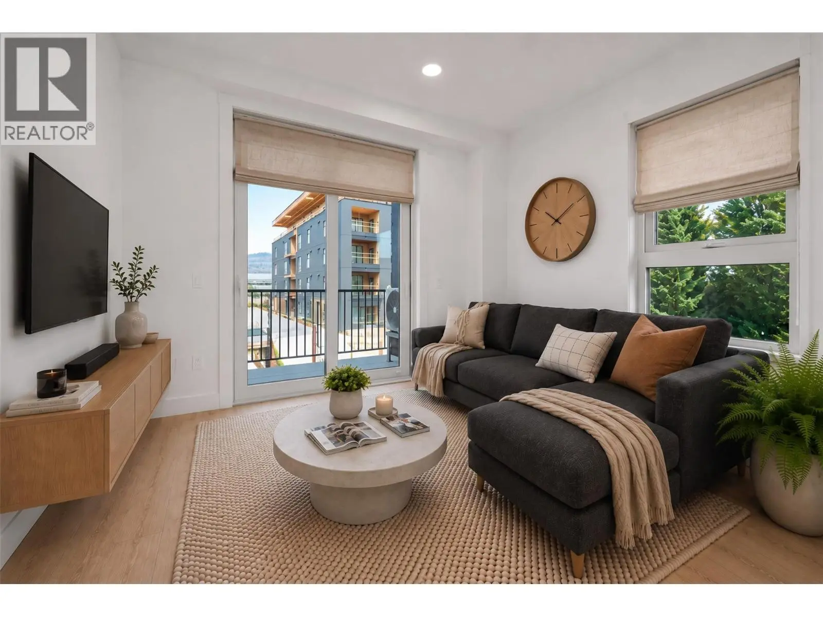 620 Coronation Avenue Unit# 312. Kelowna, British Columbia