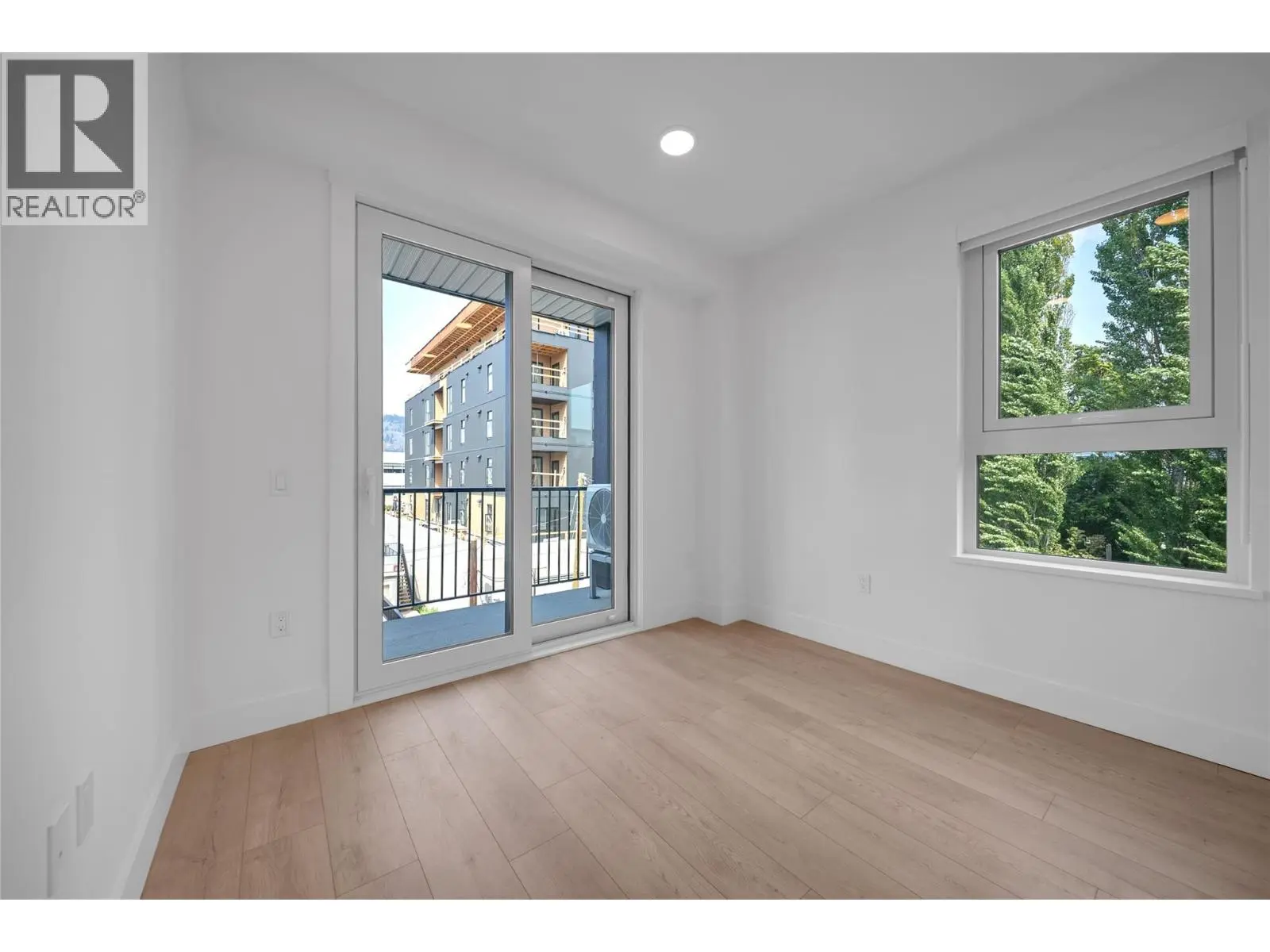 620 Coronation Avenue Unit# 312. Kelowna, British Columbia