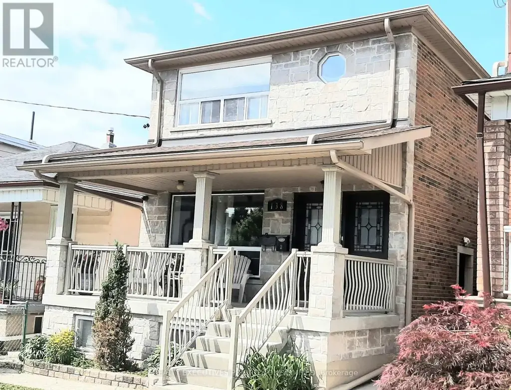 138 Day Avenue, Toronto (Corso Italia-Davenport)